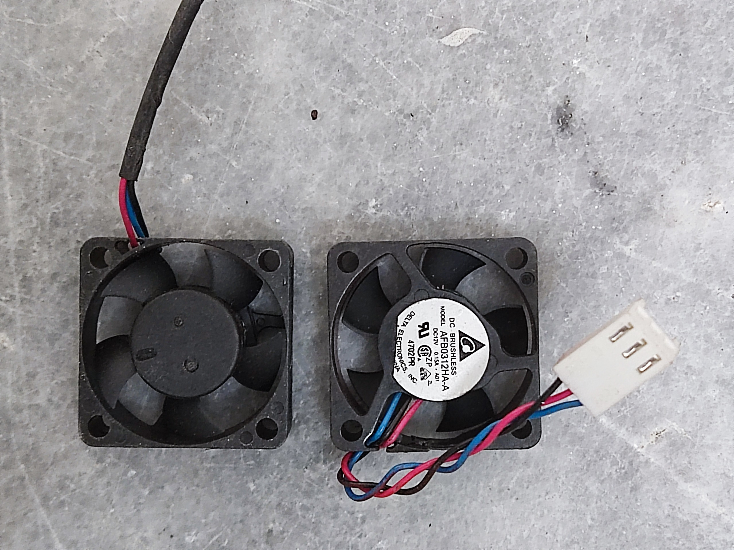 فن دلتا 0/15 آمپر 12 ولت کوچک