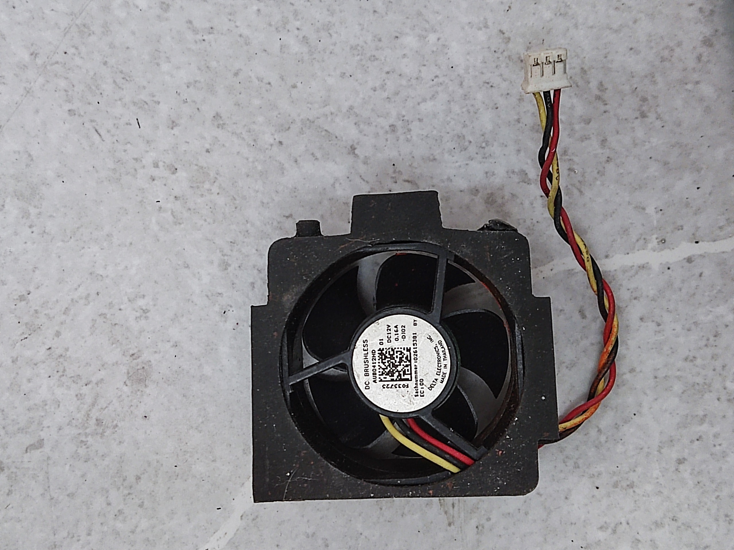 فن 0/16 آمپر 12ولت