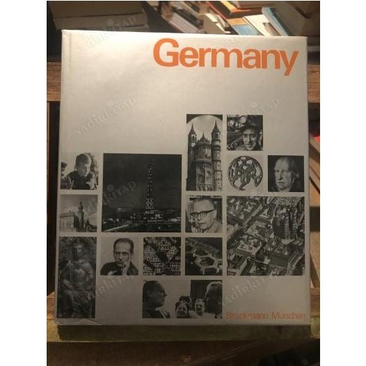 کتاب DEUTSCHLAND Politischer