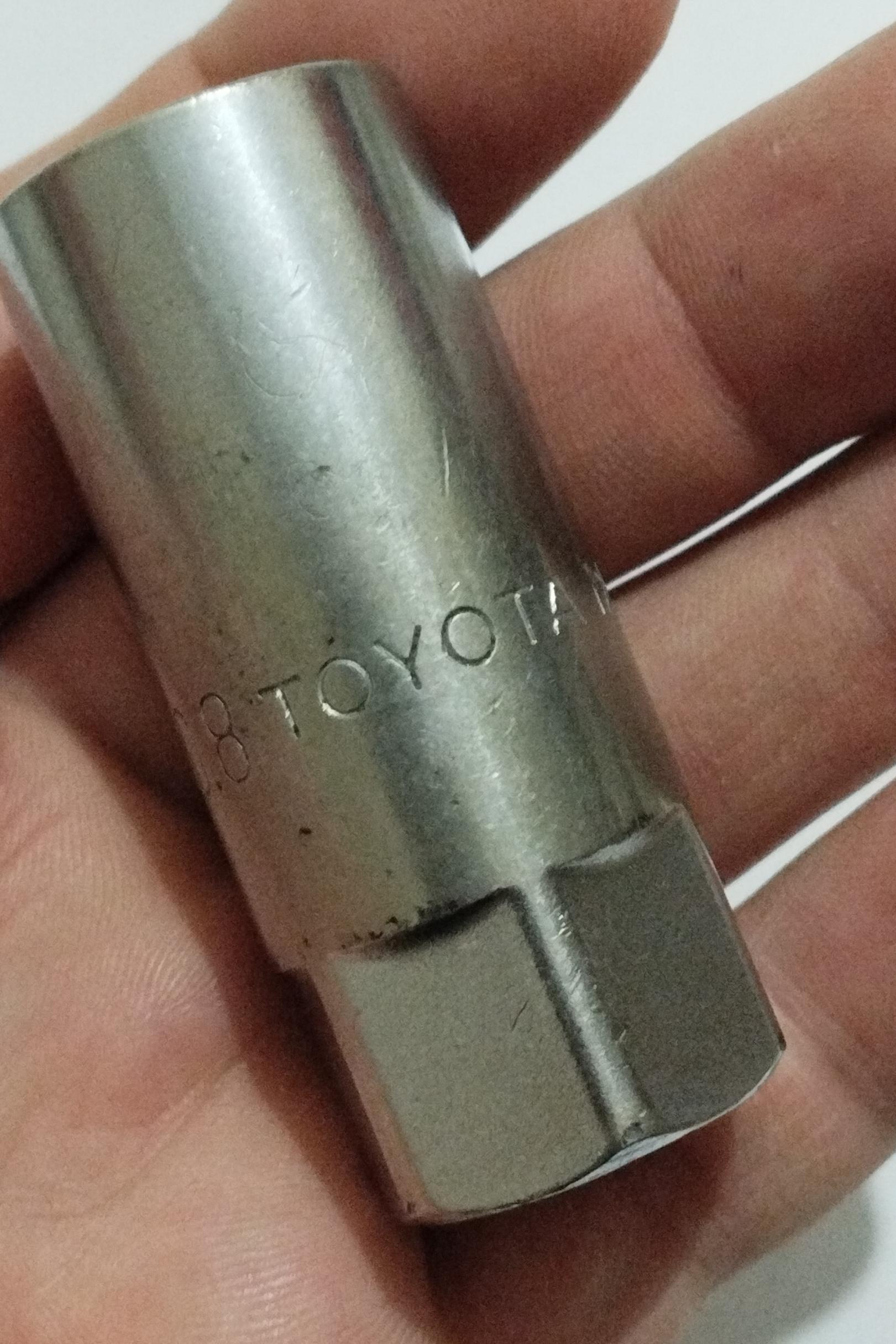 بکس شمع تویوتا درایور 3/8 سایز 20.8