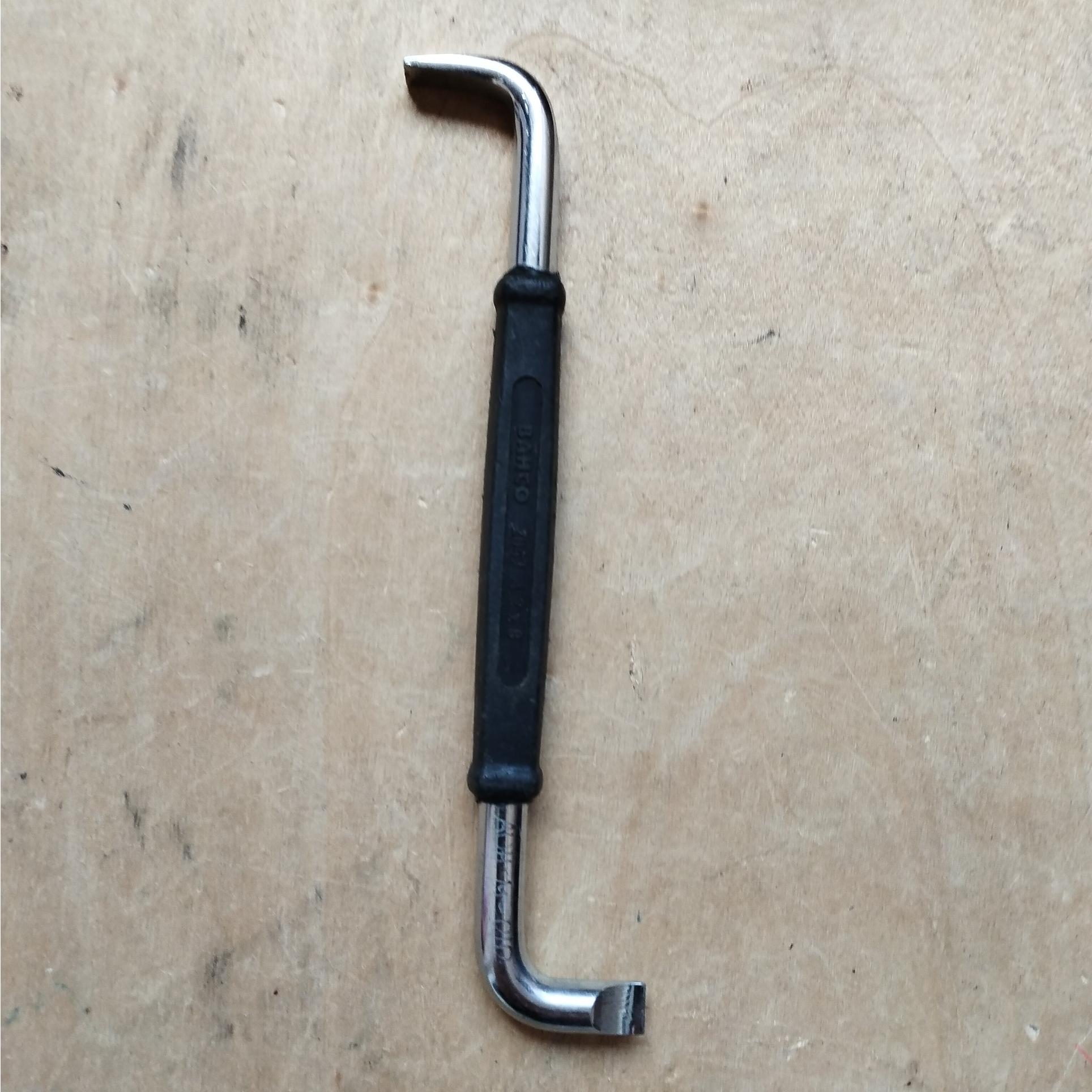 پیچ گوشتیz باهکو1.2×8