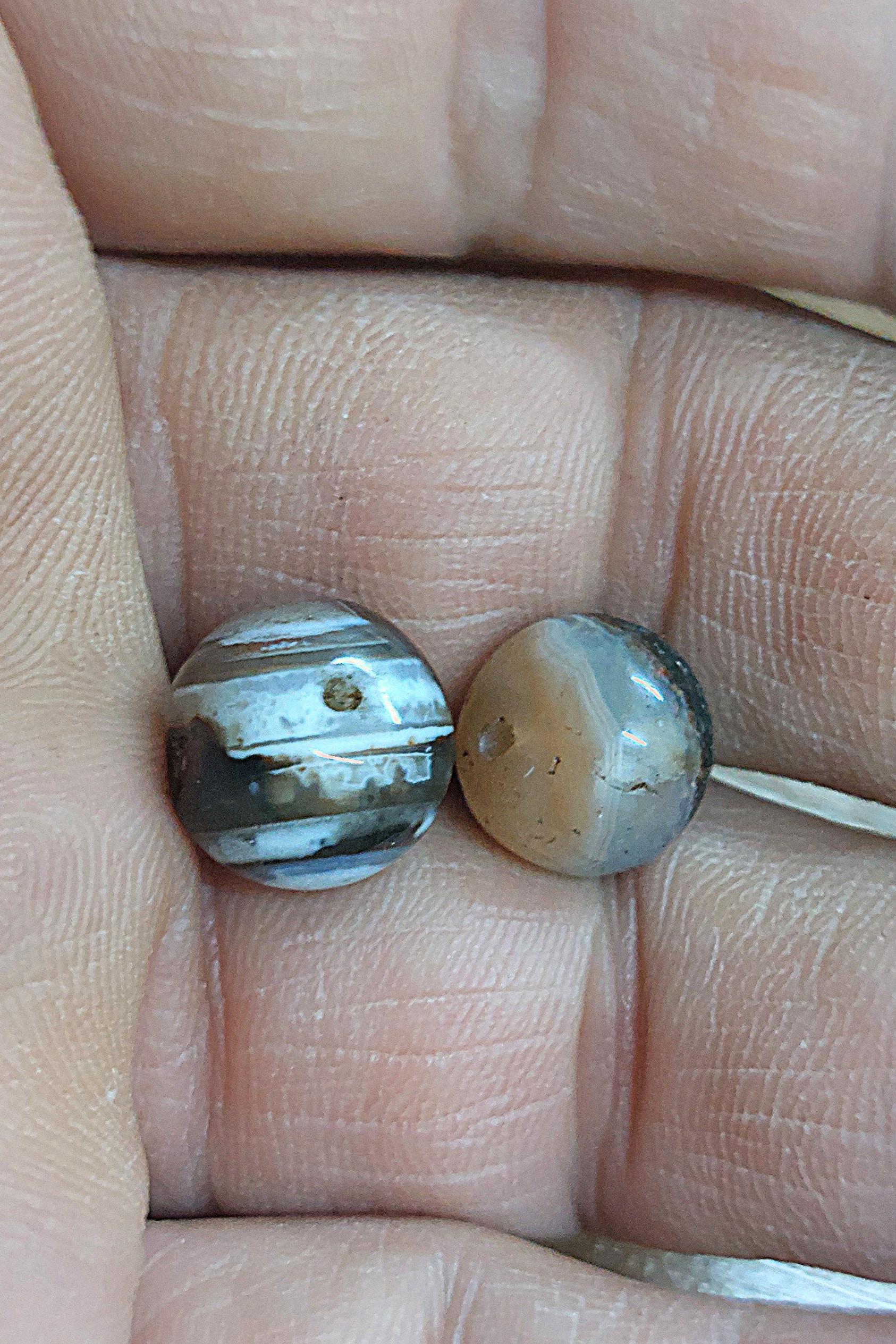 مهره عقیق سه پوست دو عدد