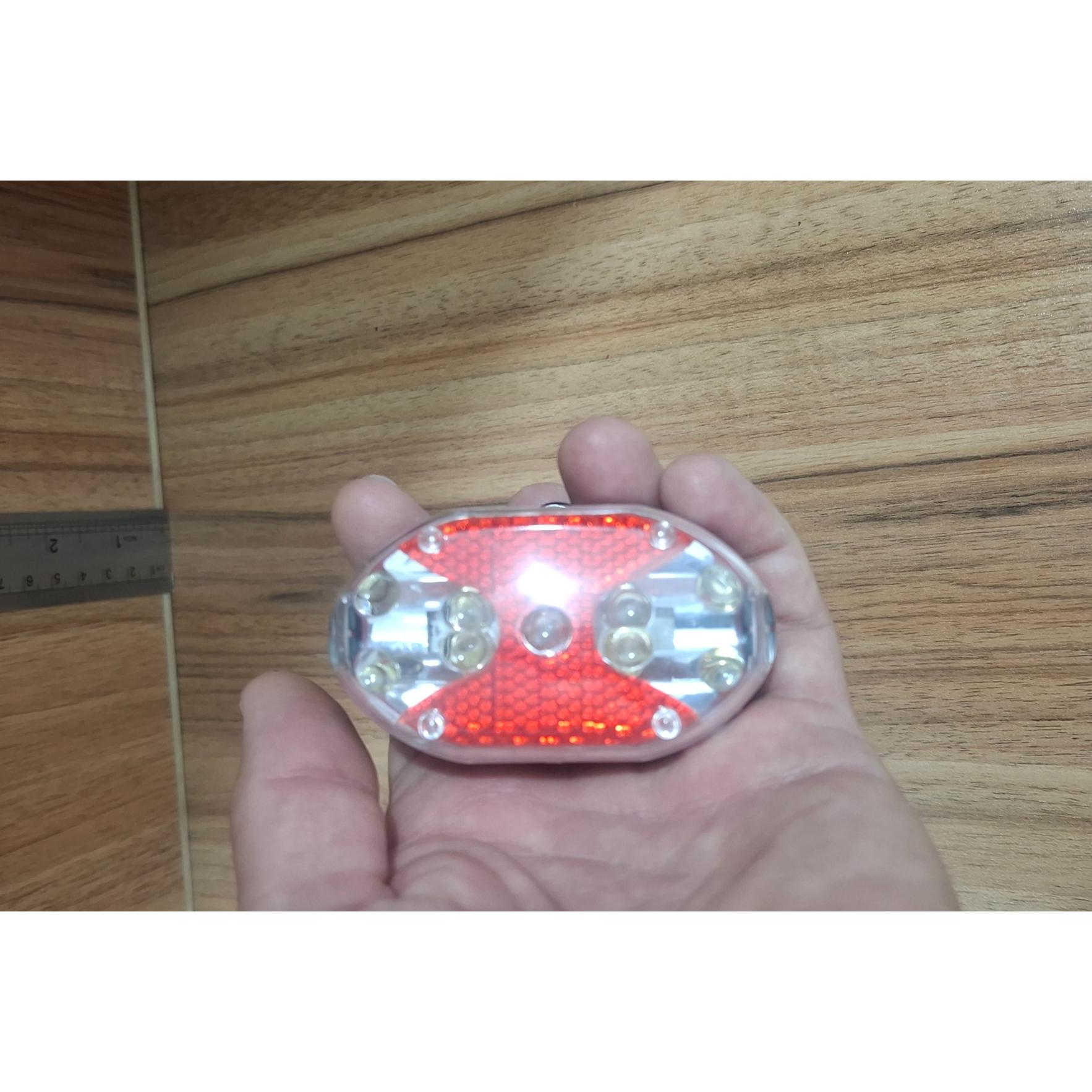 چراغ خطر دوچرخه
