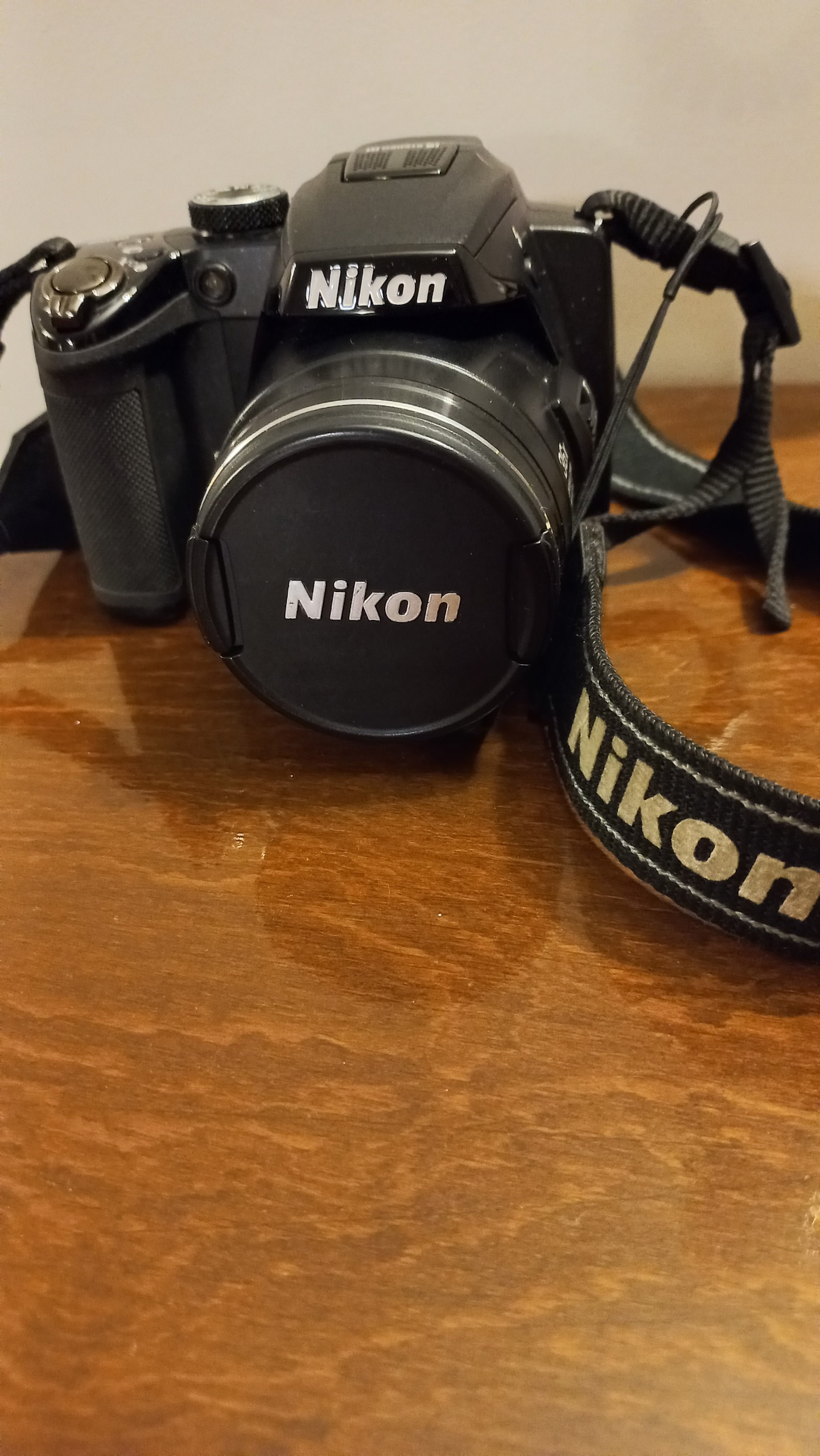  نیکون p500 coolpix در حد نو