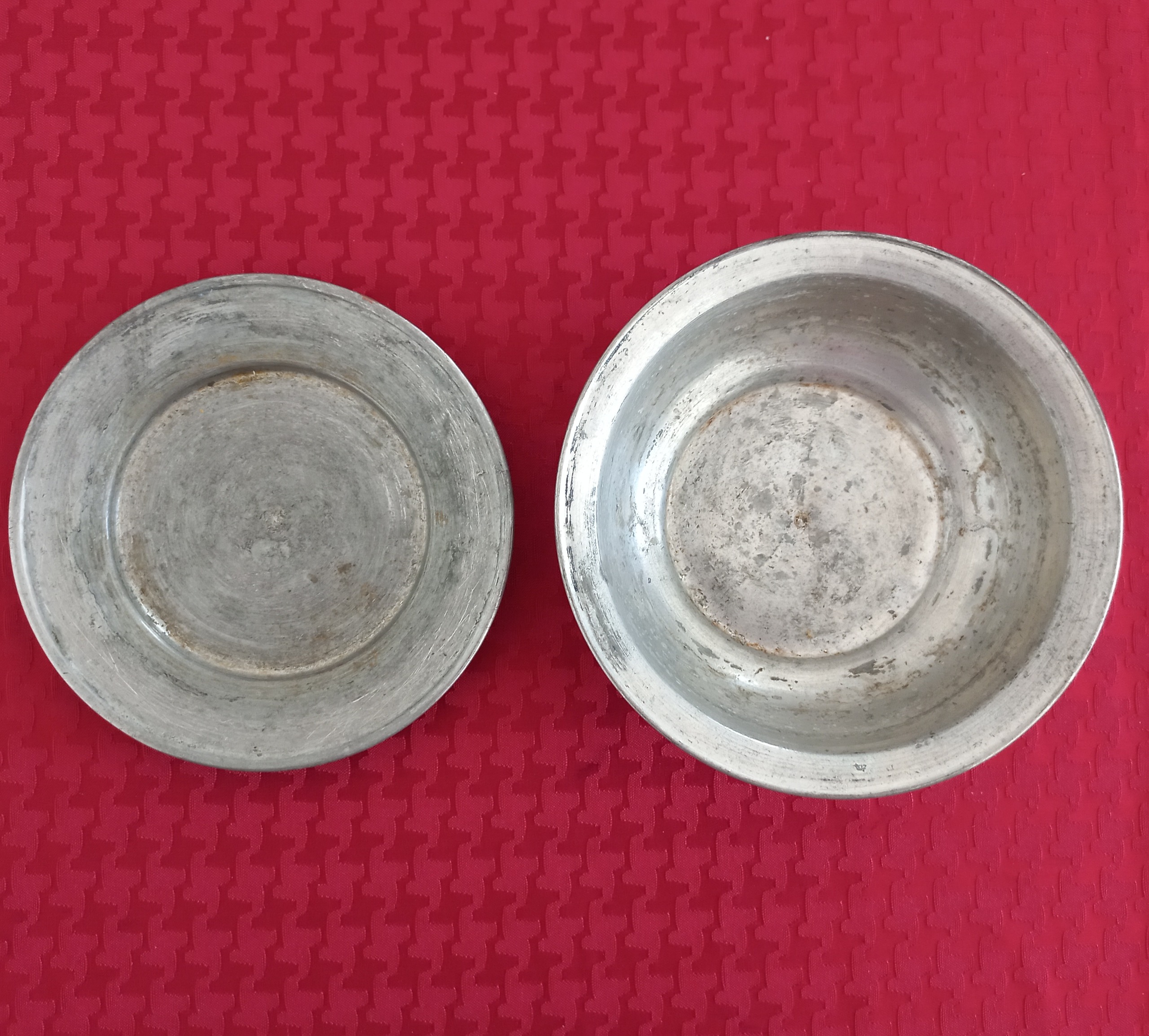  کاسه وبشقاب مسی قدیمی