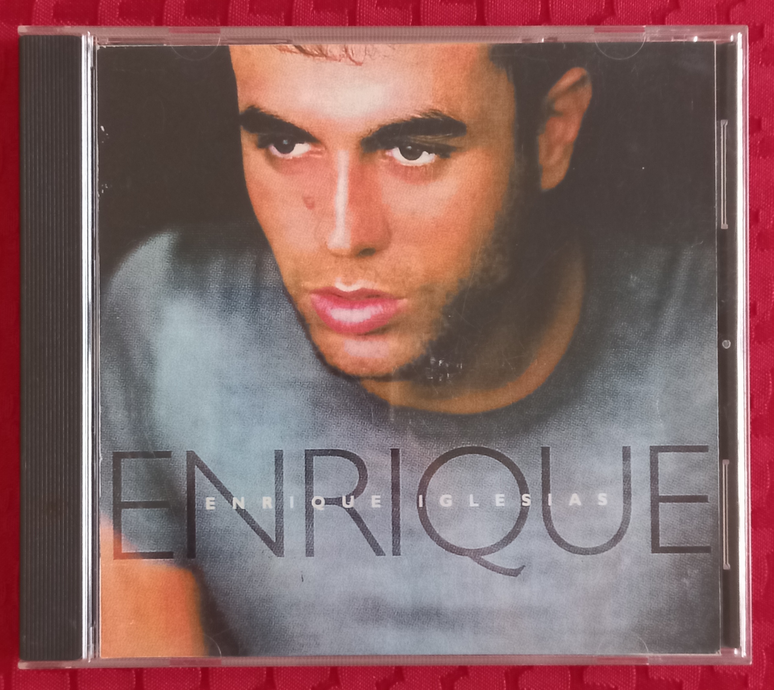 آلبوم موسیقی ENRIQUE