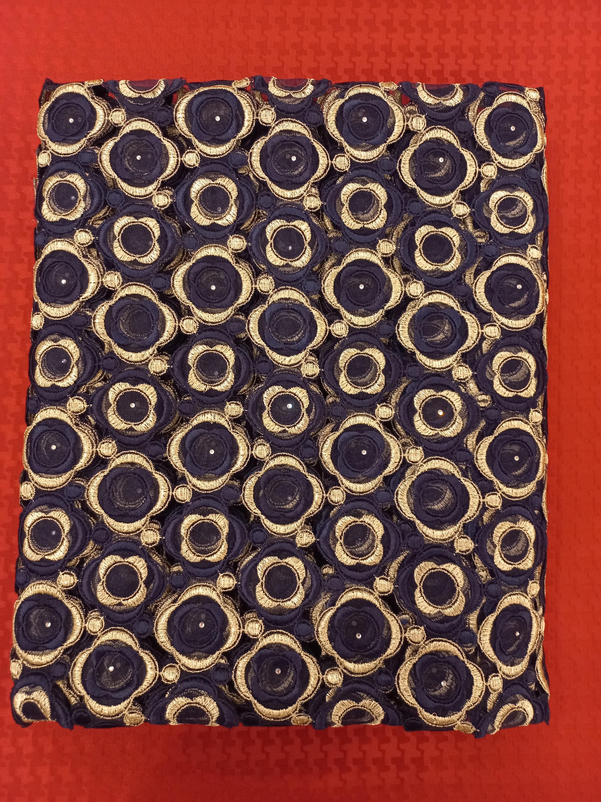 گیپور مکه نگین دار سرمه ای طلایی 3 متر