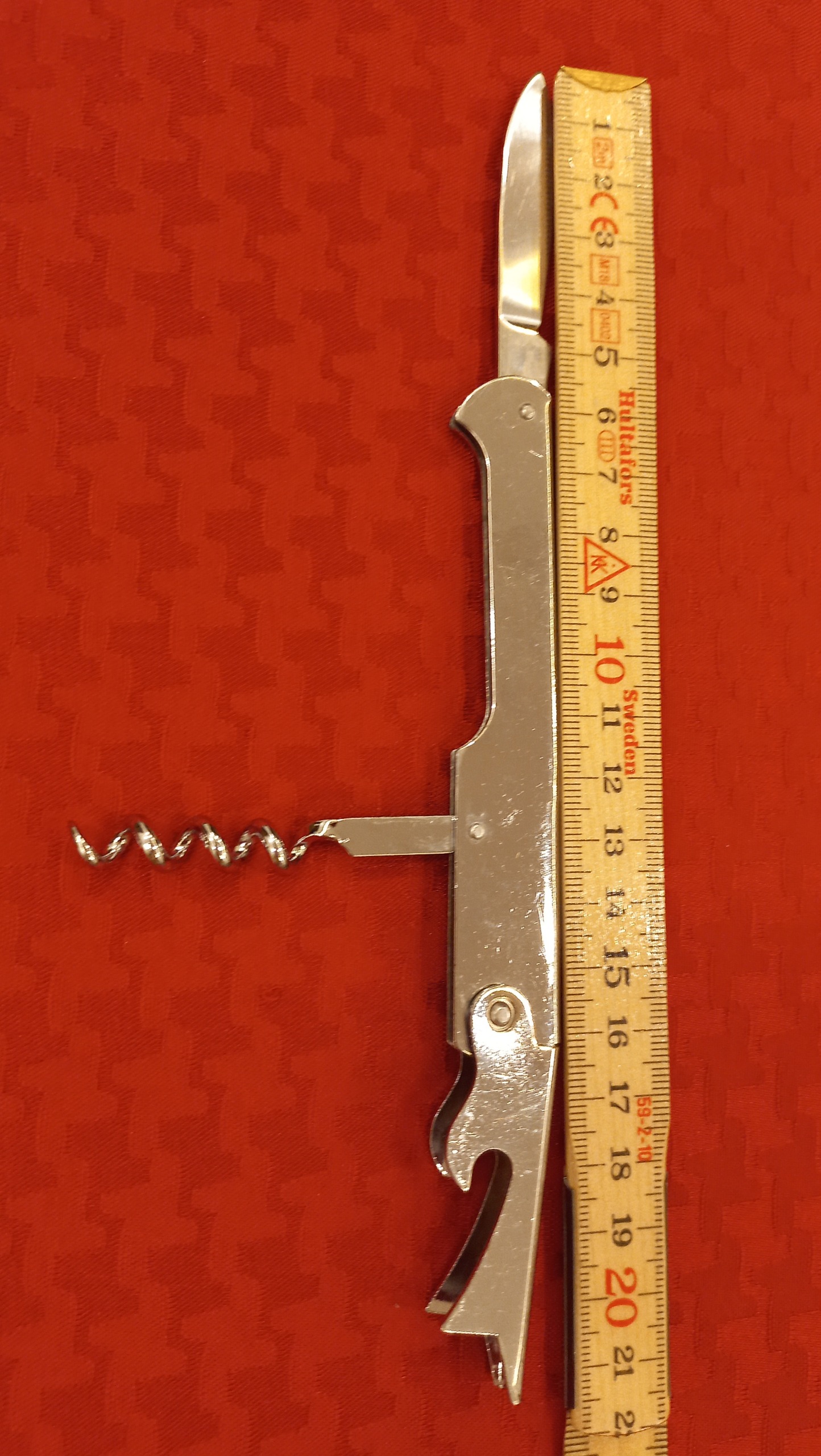 چاقو و درب باز کن بطری