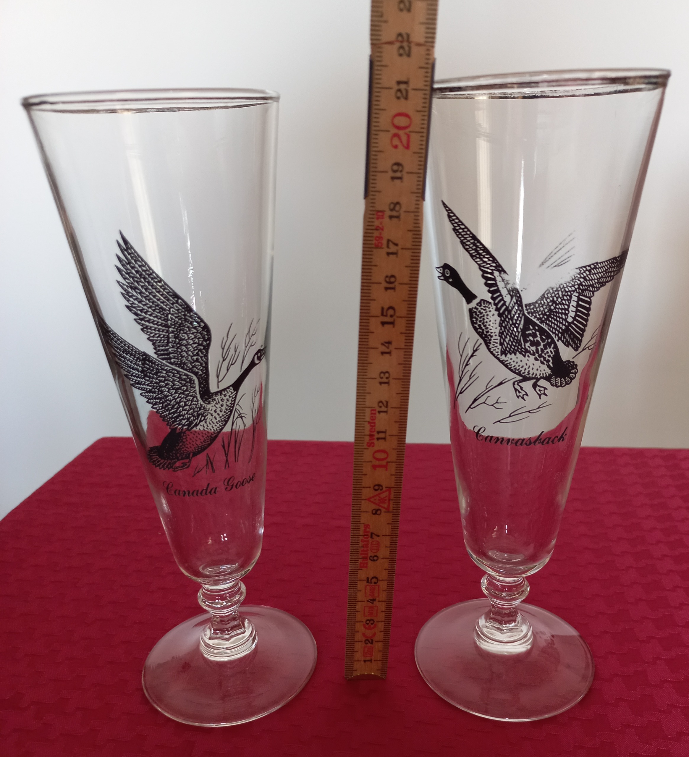 گیلاس پایه دار قدیمی