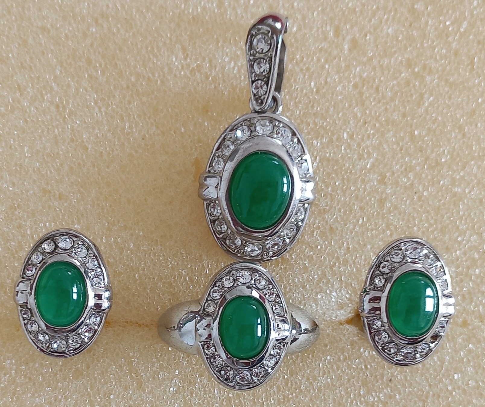 ست کامل بدون زنجیر