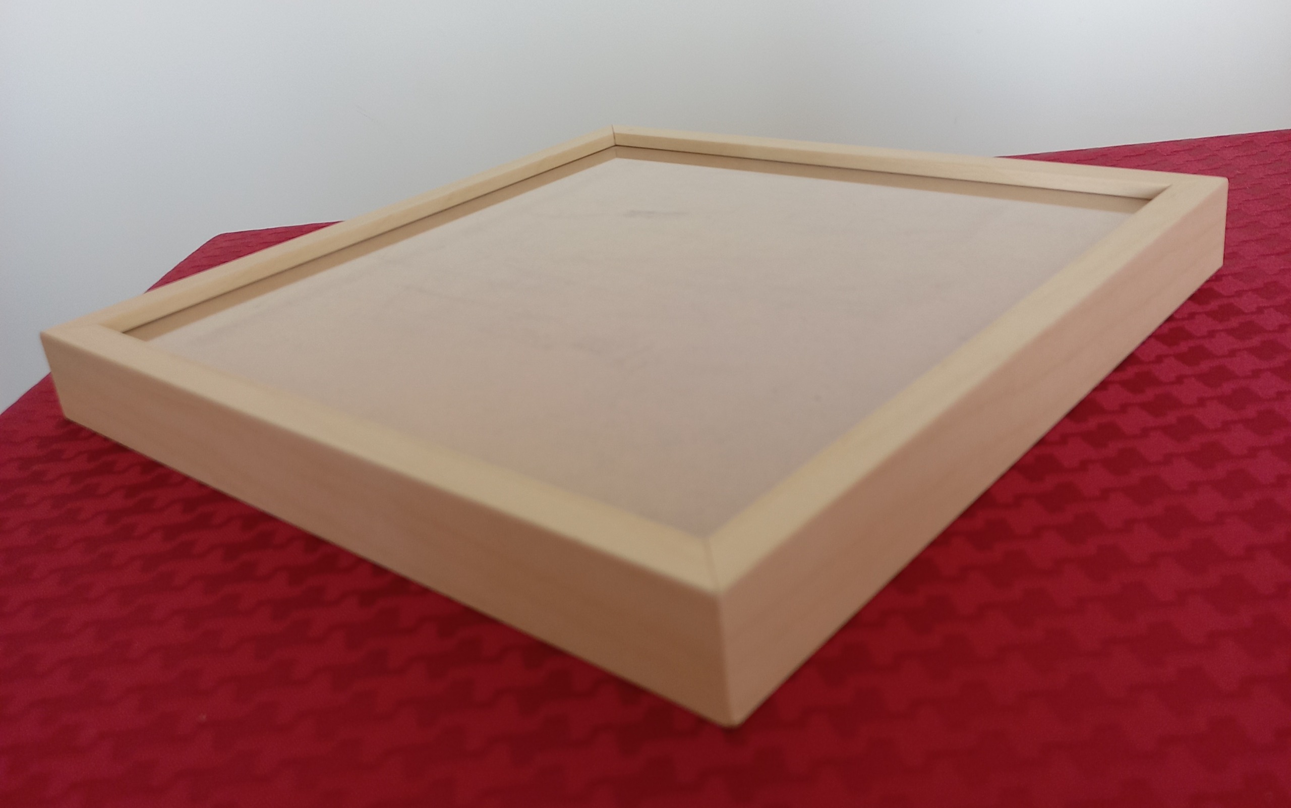 قاب عکس ایکیا