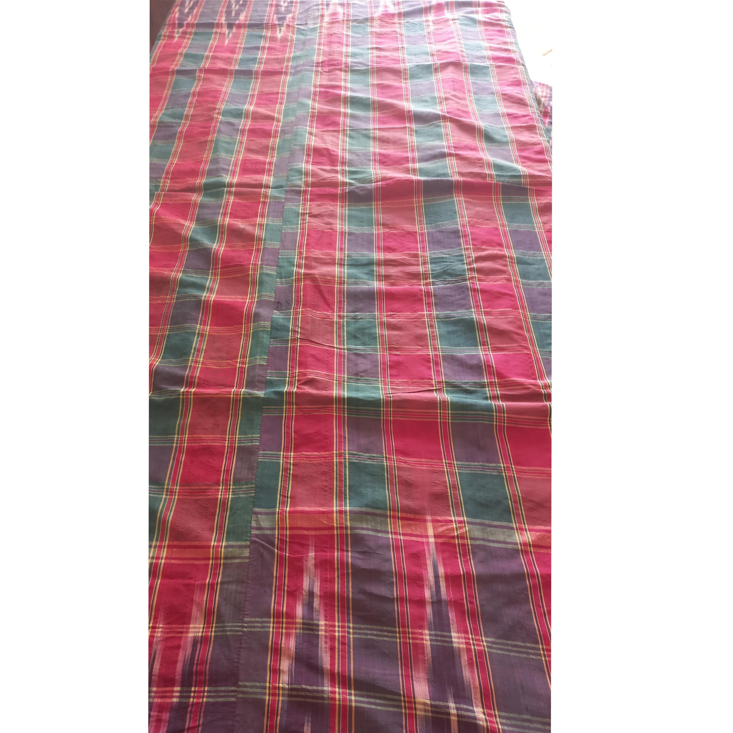 ایکات قاجاری آنتیک 210×200 سانتیمتر