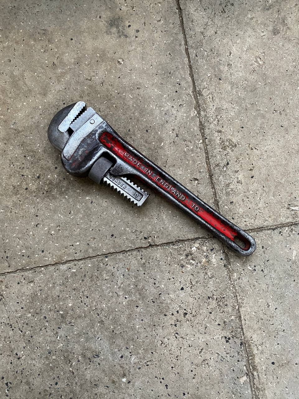 لوله گیر رکورد لیدر انگلیس