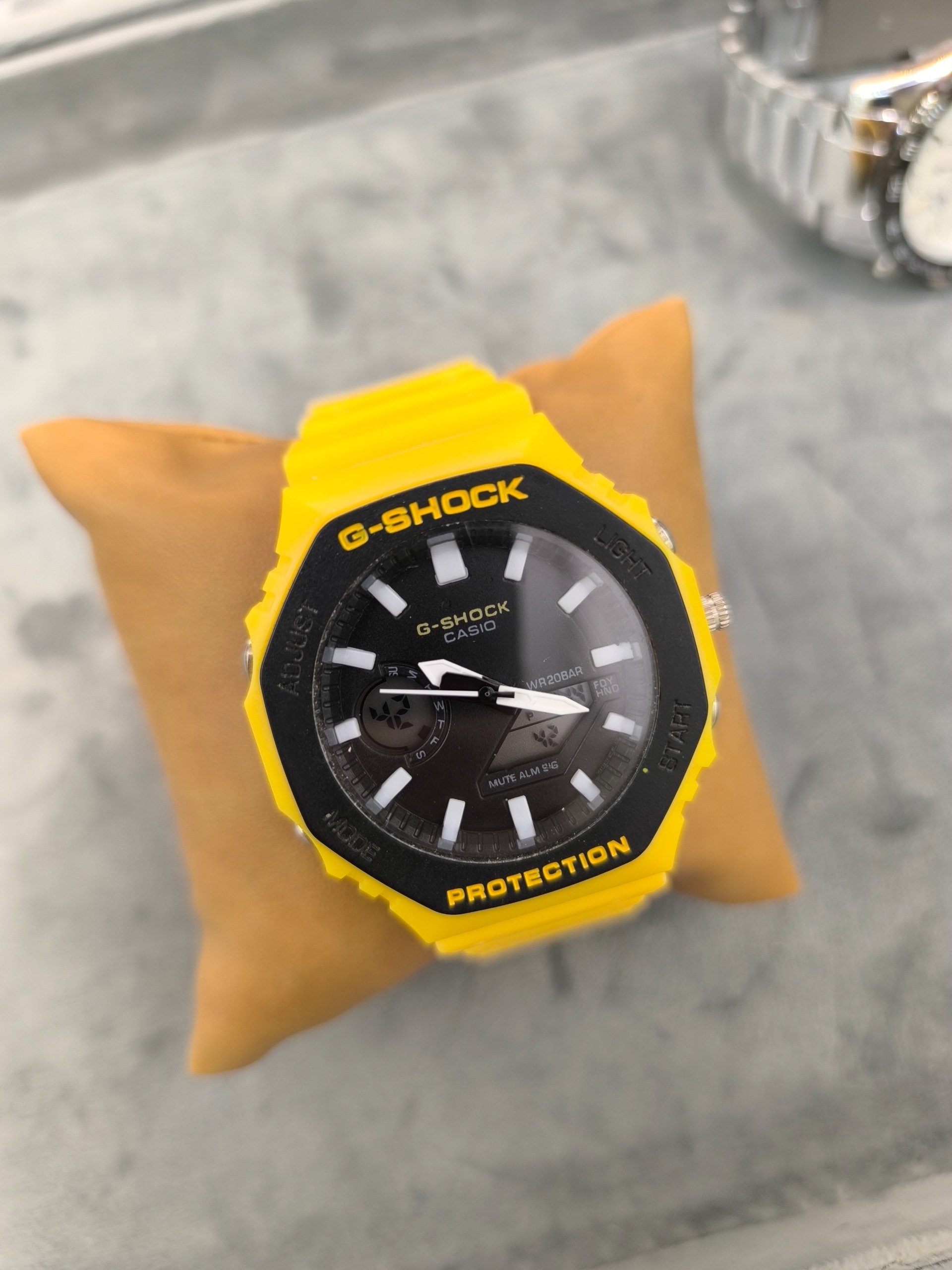 ساعت اسپرت جیشاک