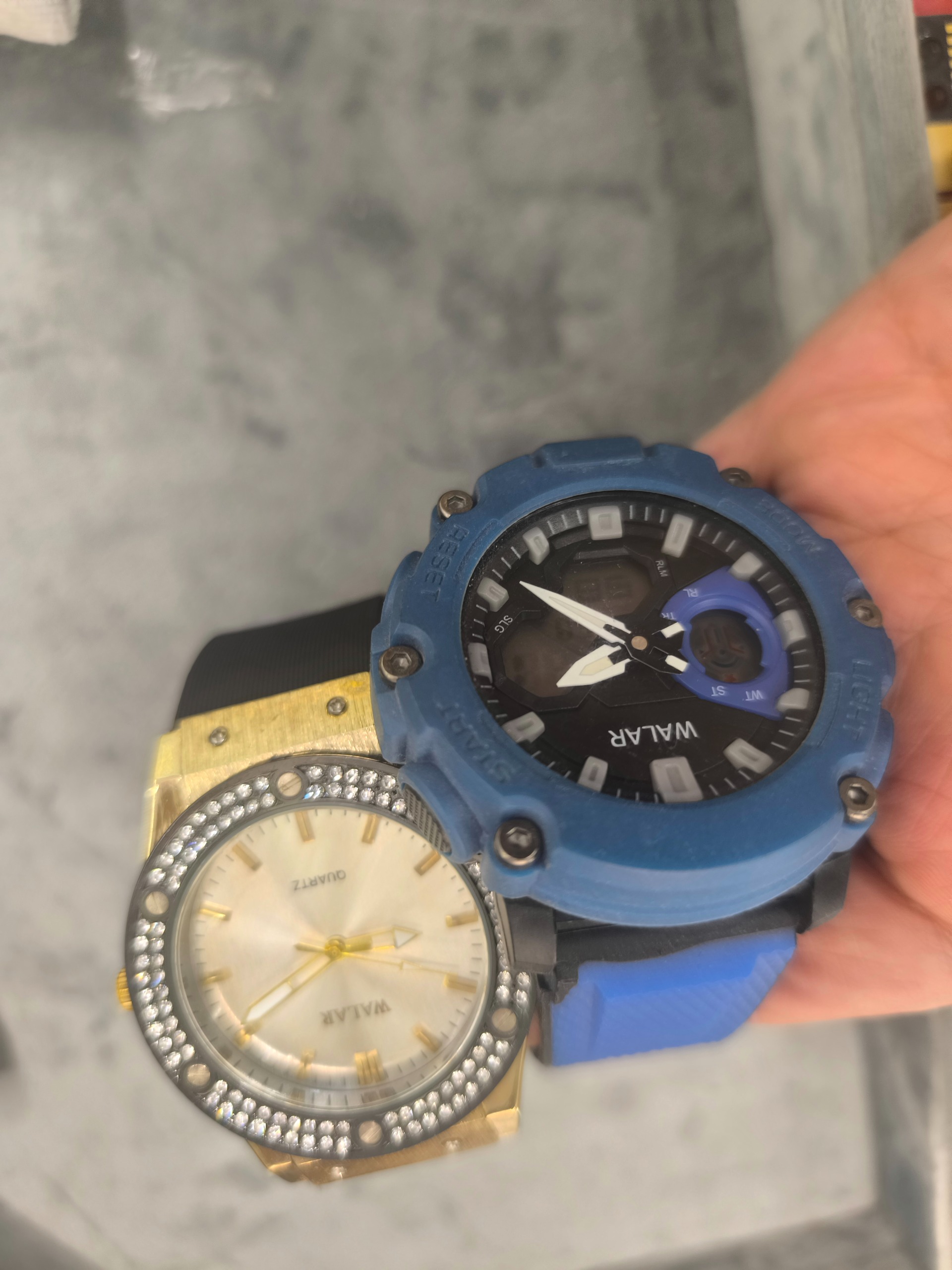 دو عدد باهم ساعت مچی والار