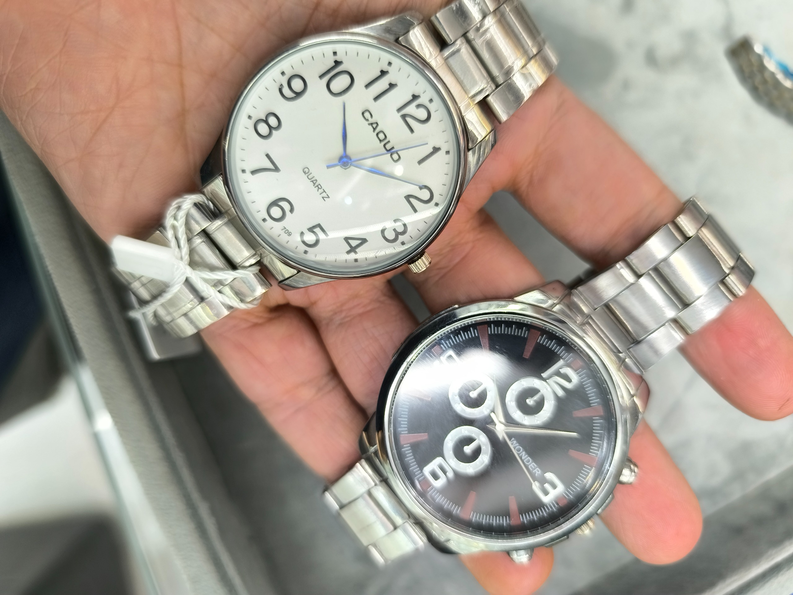 ساعت دو عدد