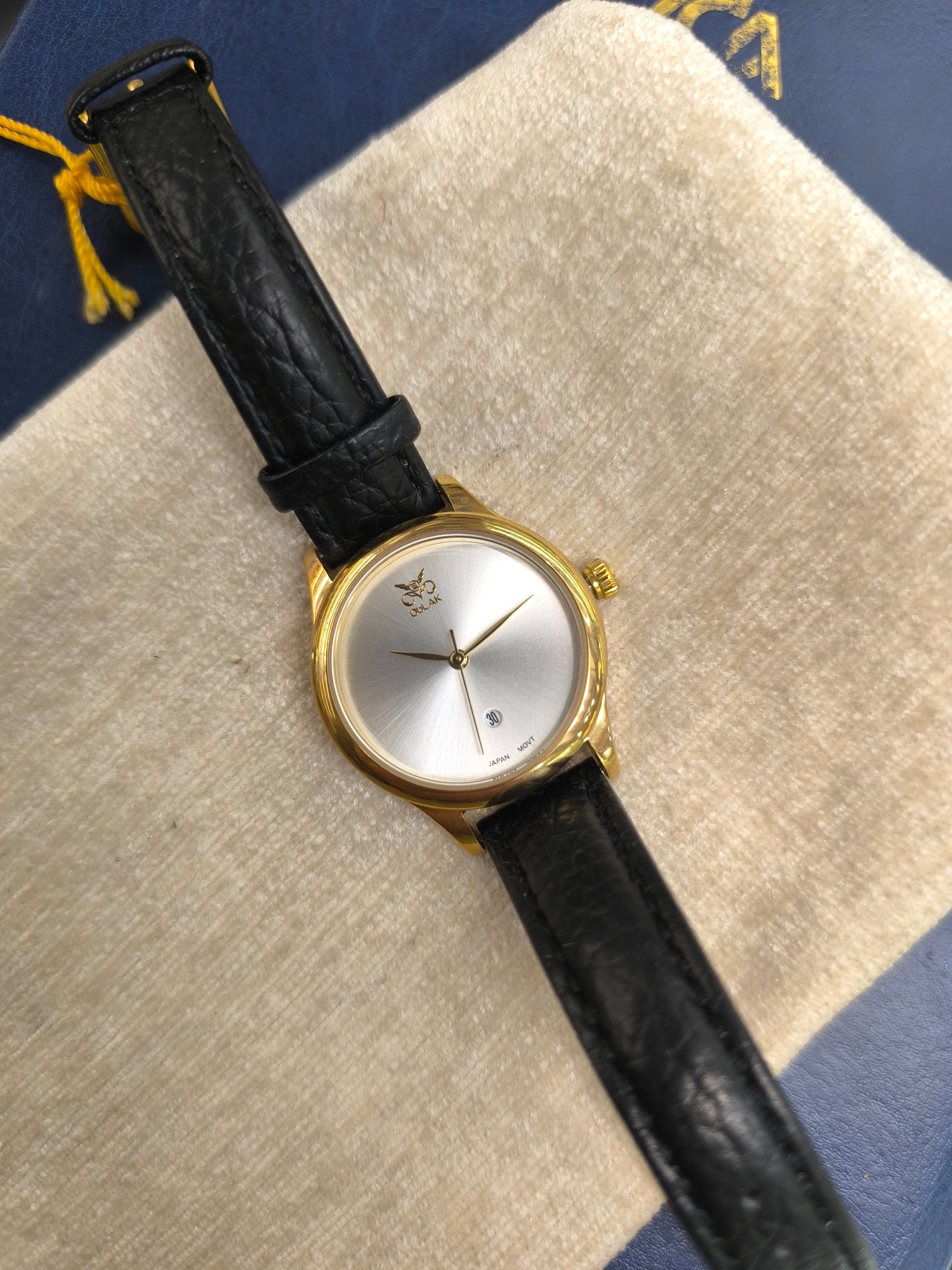 ساعت زنانه اوبلاک