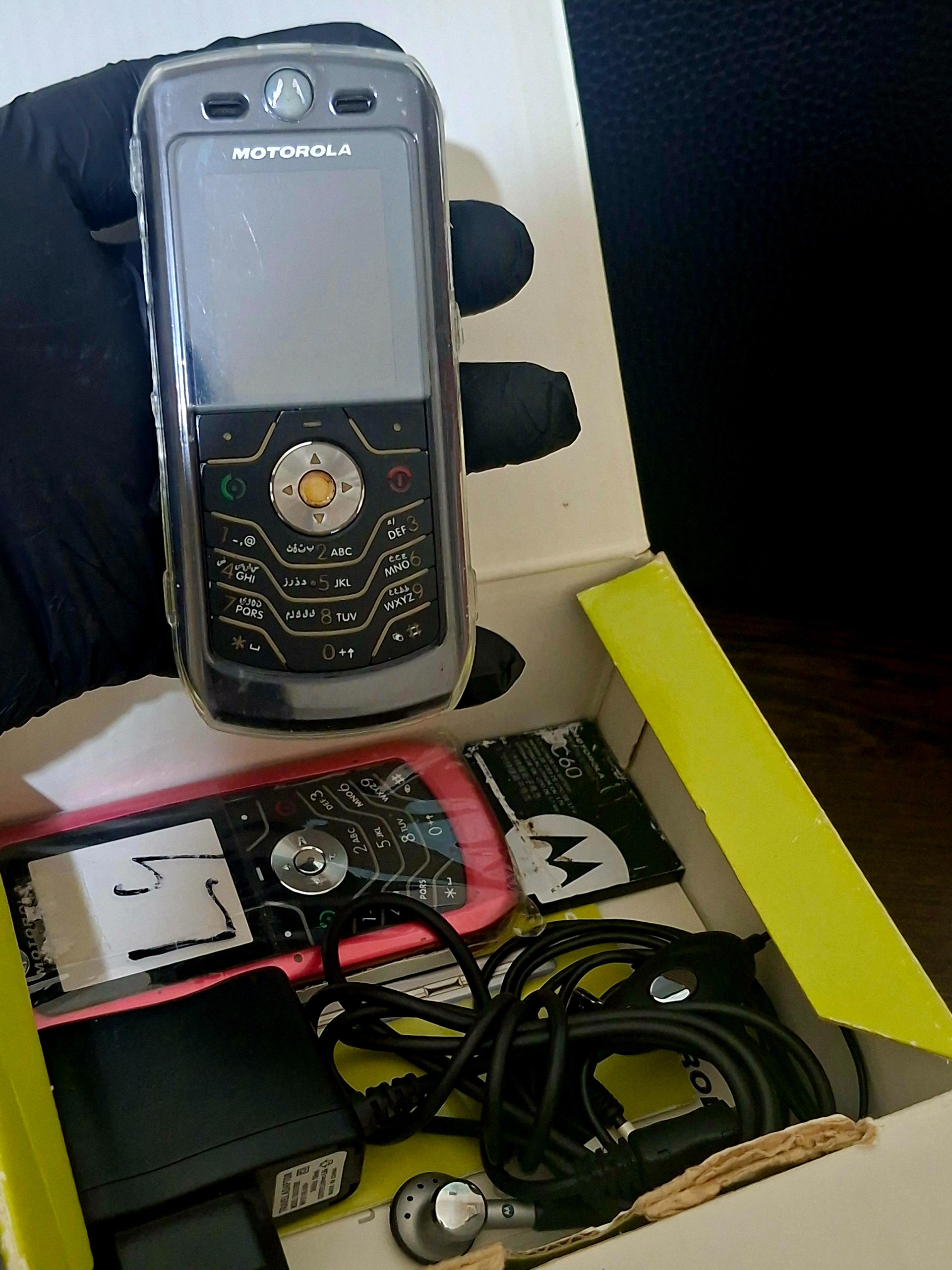 گوشی موبایل موتورولا Motorola L6