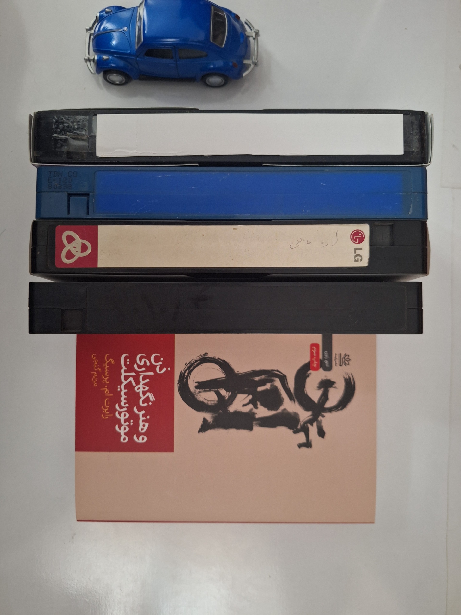 4 عدد نوار ویدیویی