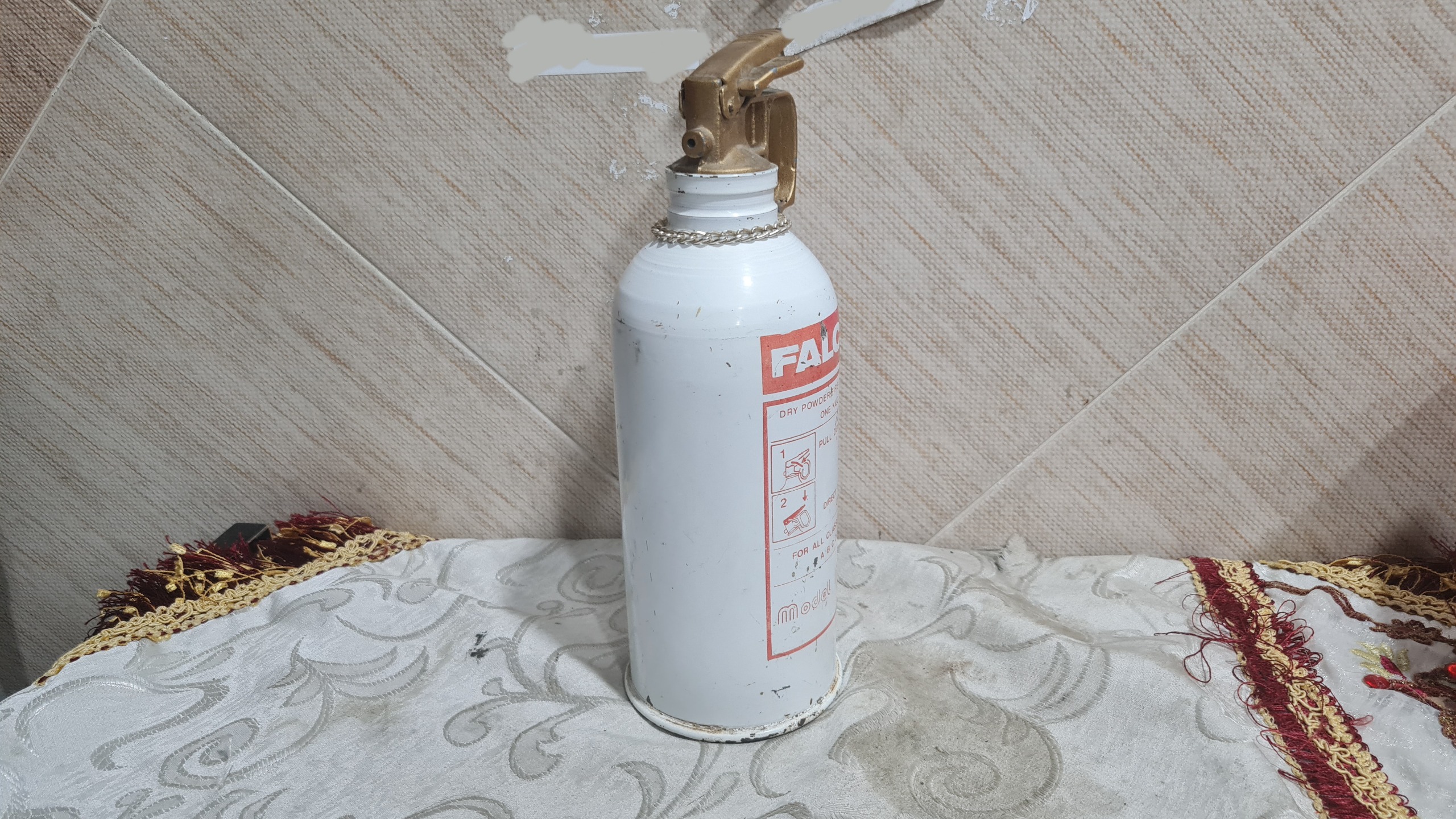 کپسول اتشنشانی قدیمی