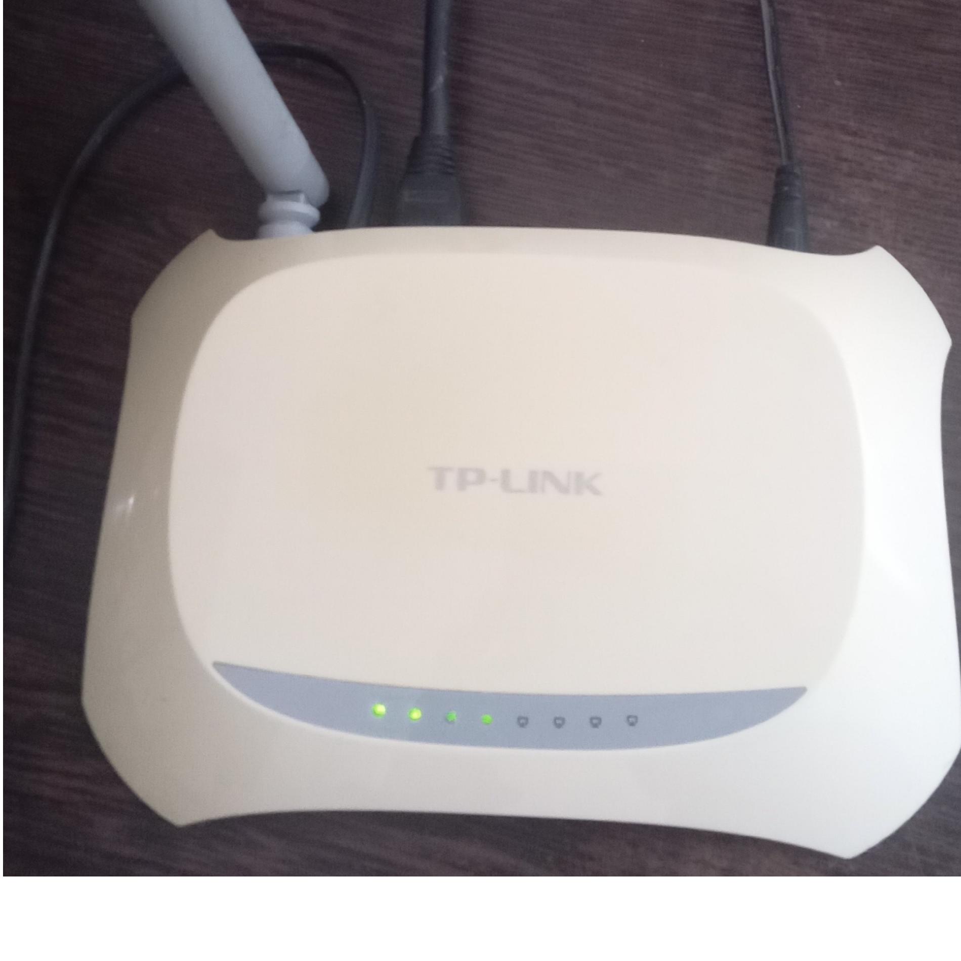 مودم تی پی لینک با آداپتور اصلی
