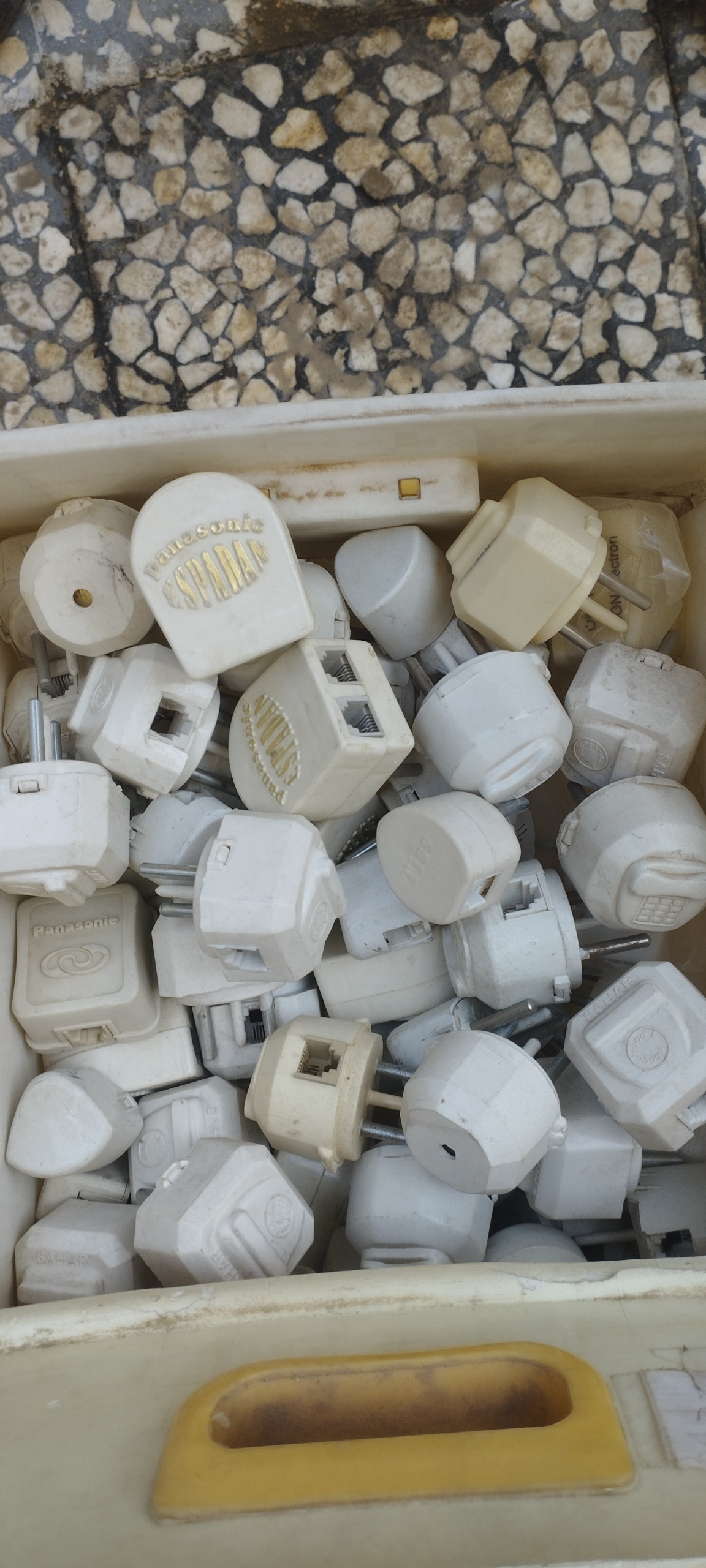 انواع دوشاخ رابط و دوشاخ تلفن