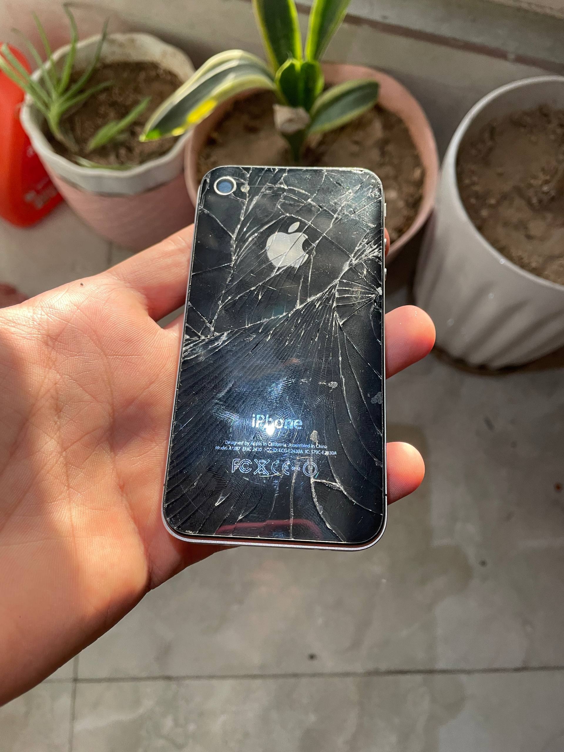 ایفون 4 مشکی
