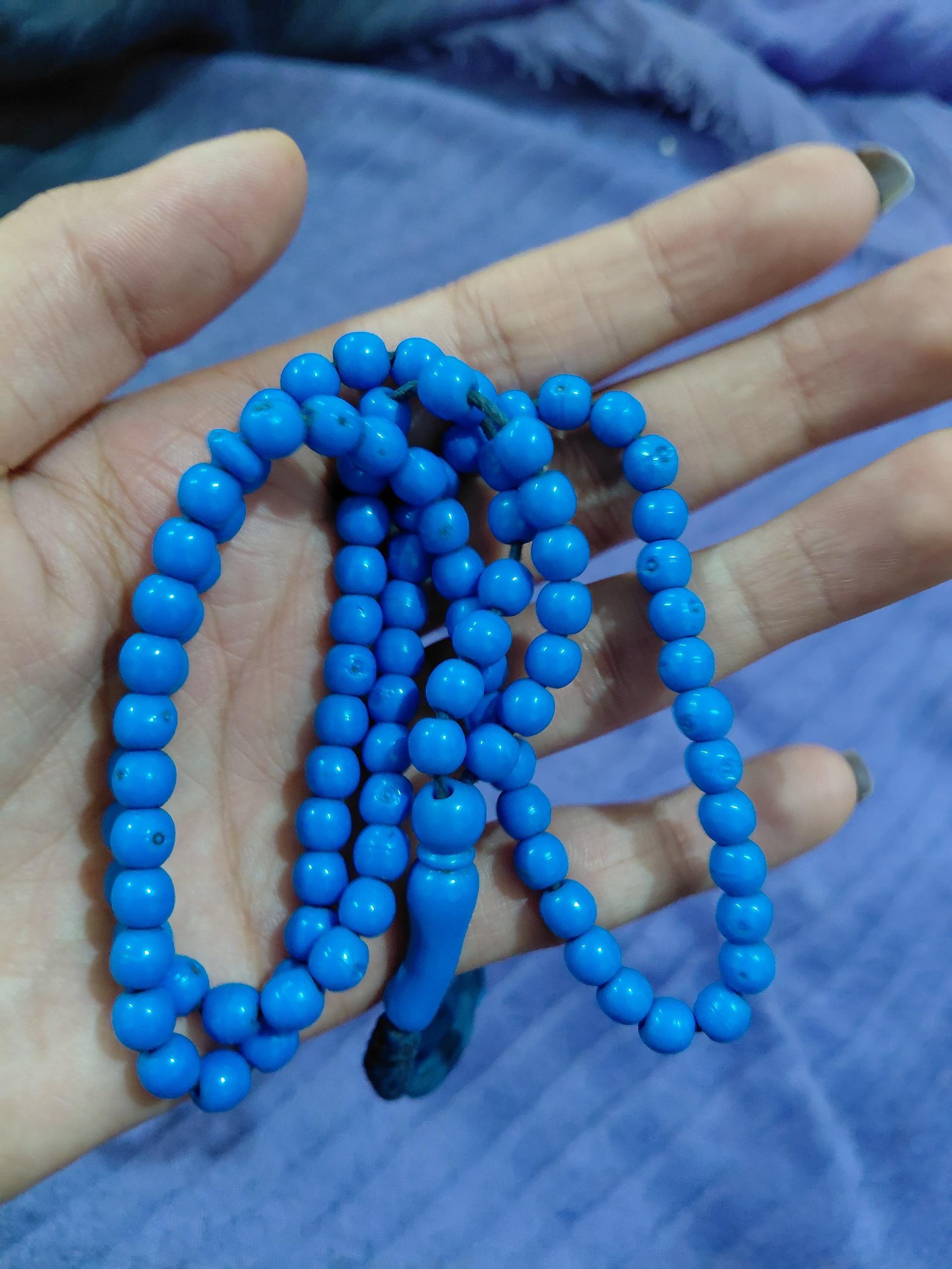 تسبیح آبی رنگ