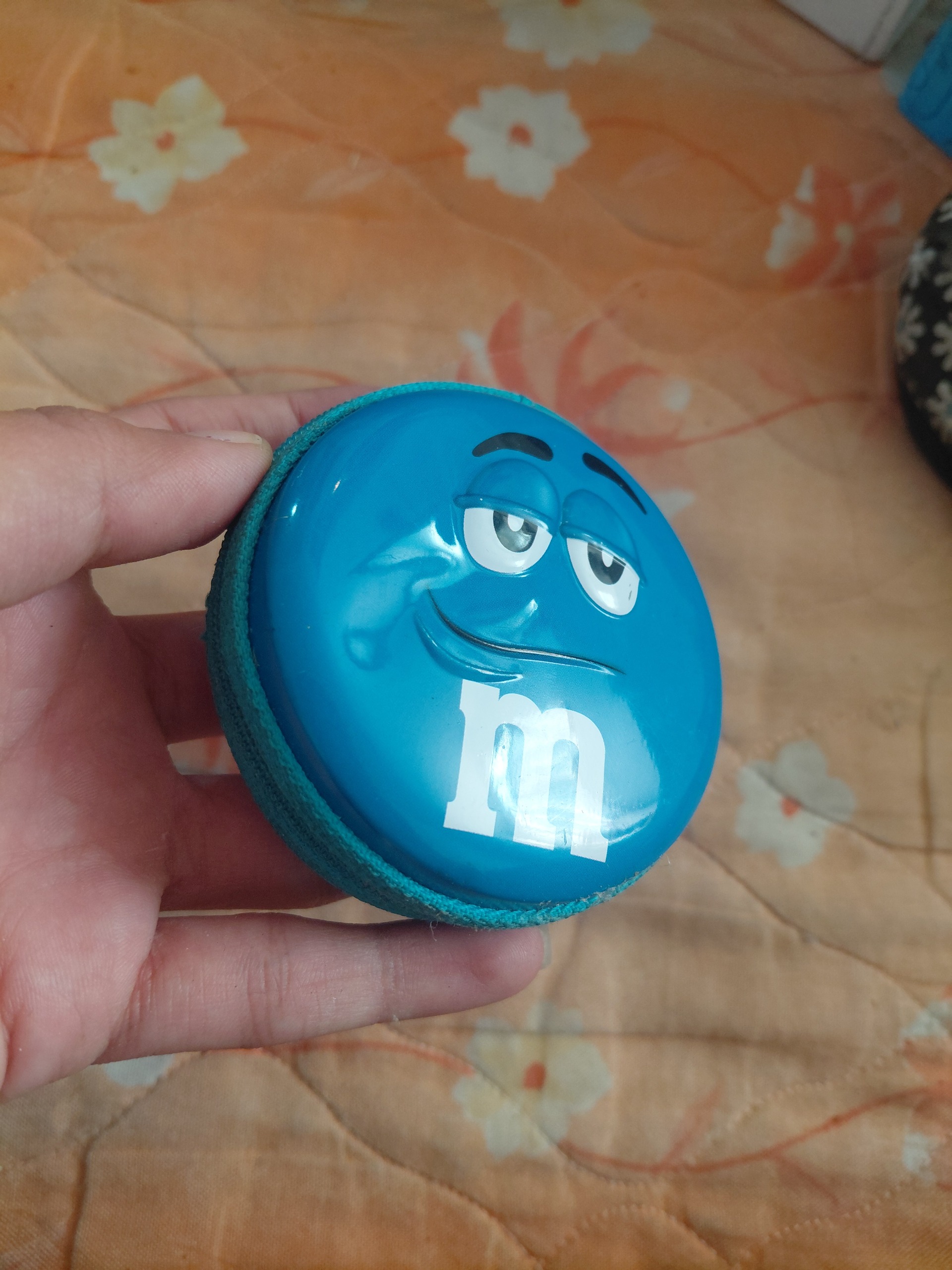 کیف یا جعبه فلزی زیپ دار