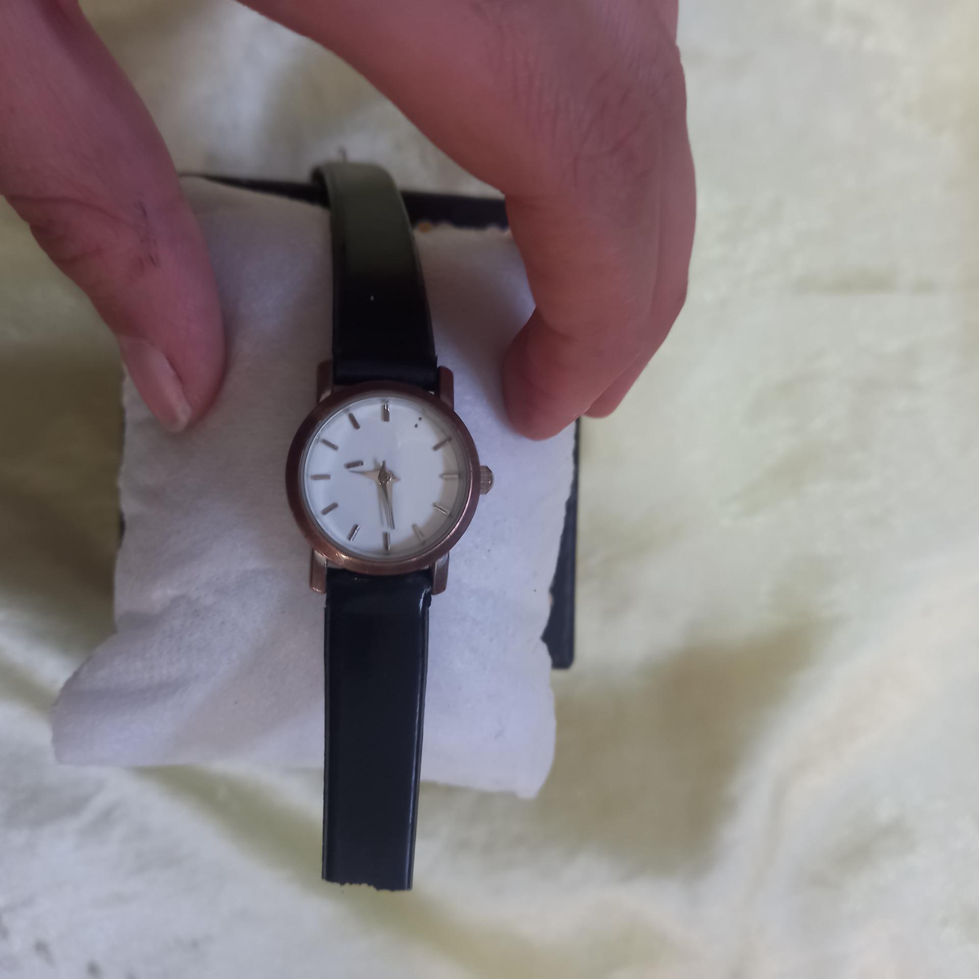 ساعت مچی طبق عکس تست نشده