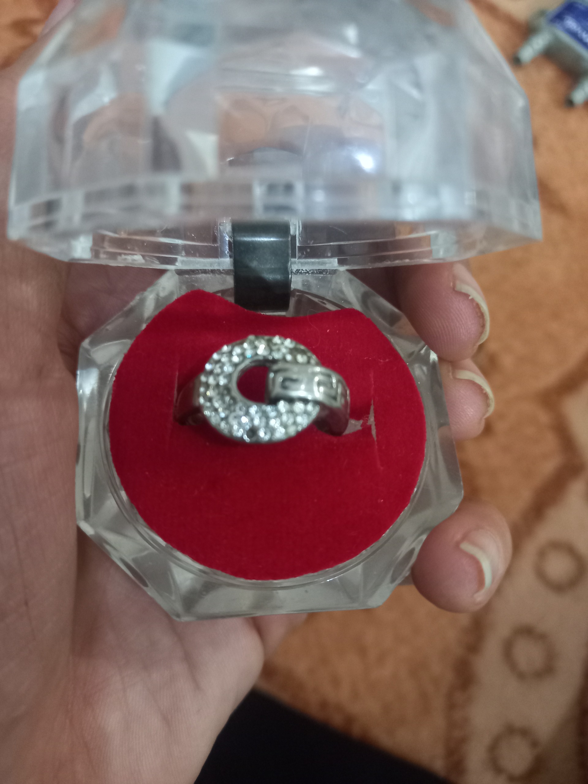 انگشتر زنانه طبق عکس