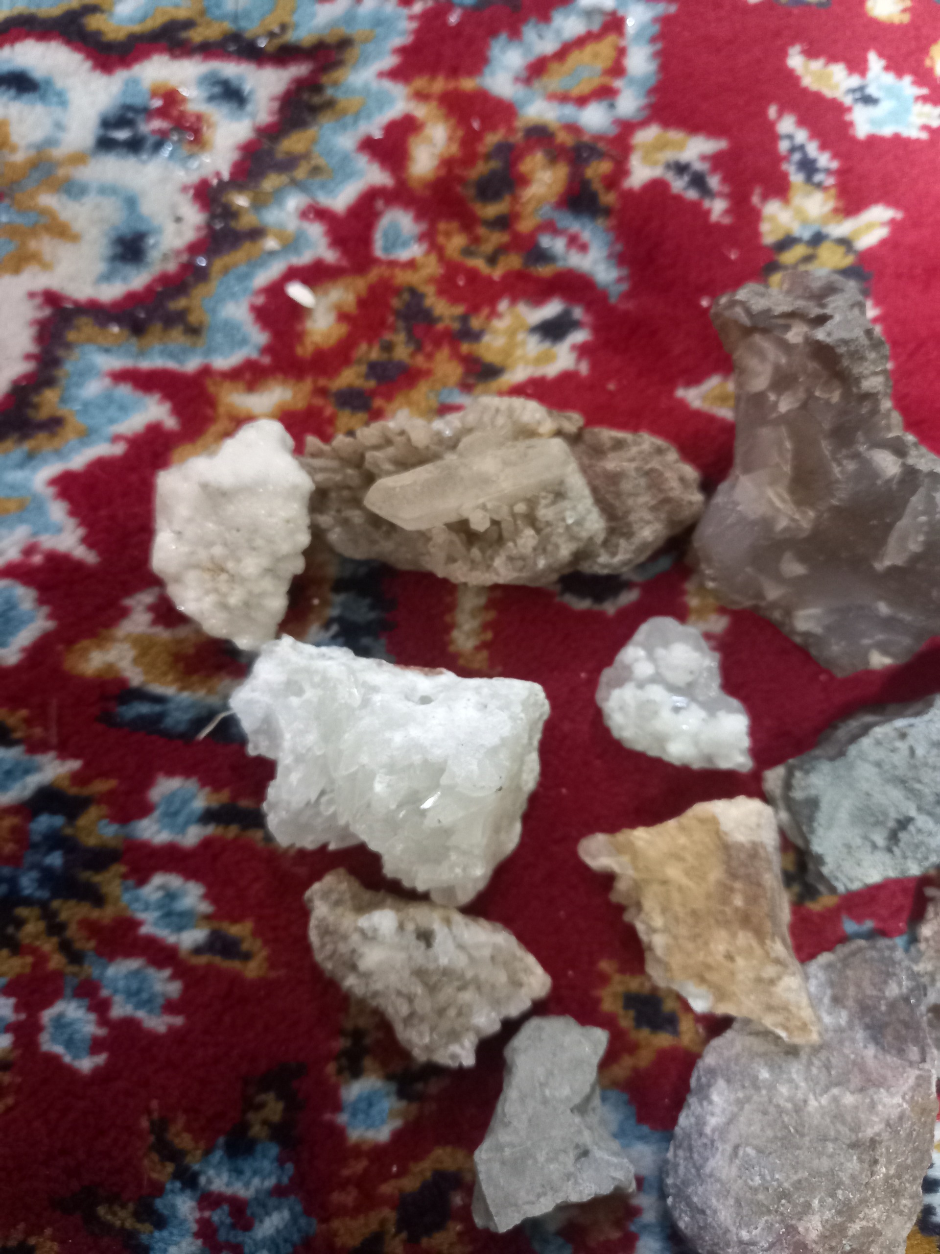 چند قطعه سنگ کلکسیونی کوچک ناب