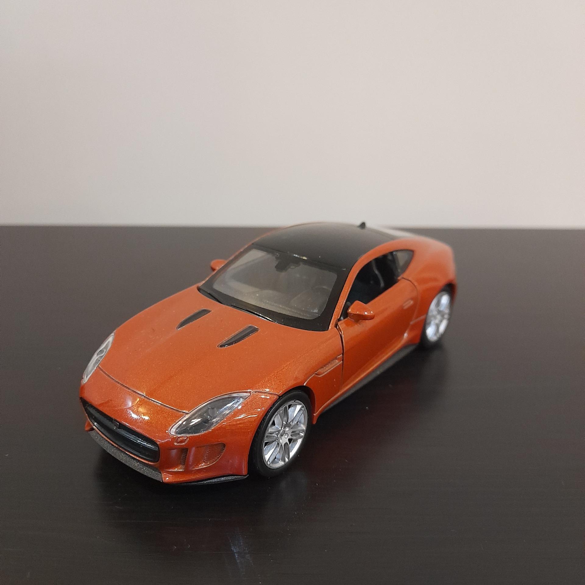 ماکت ویلی جگوار F-TYPE COUPE کمیاب