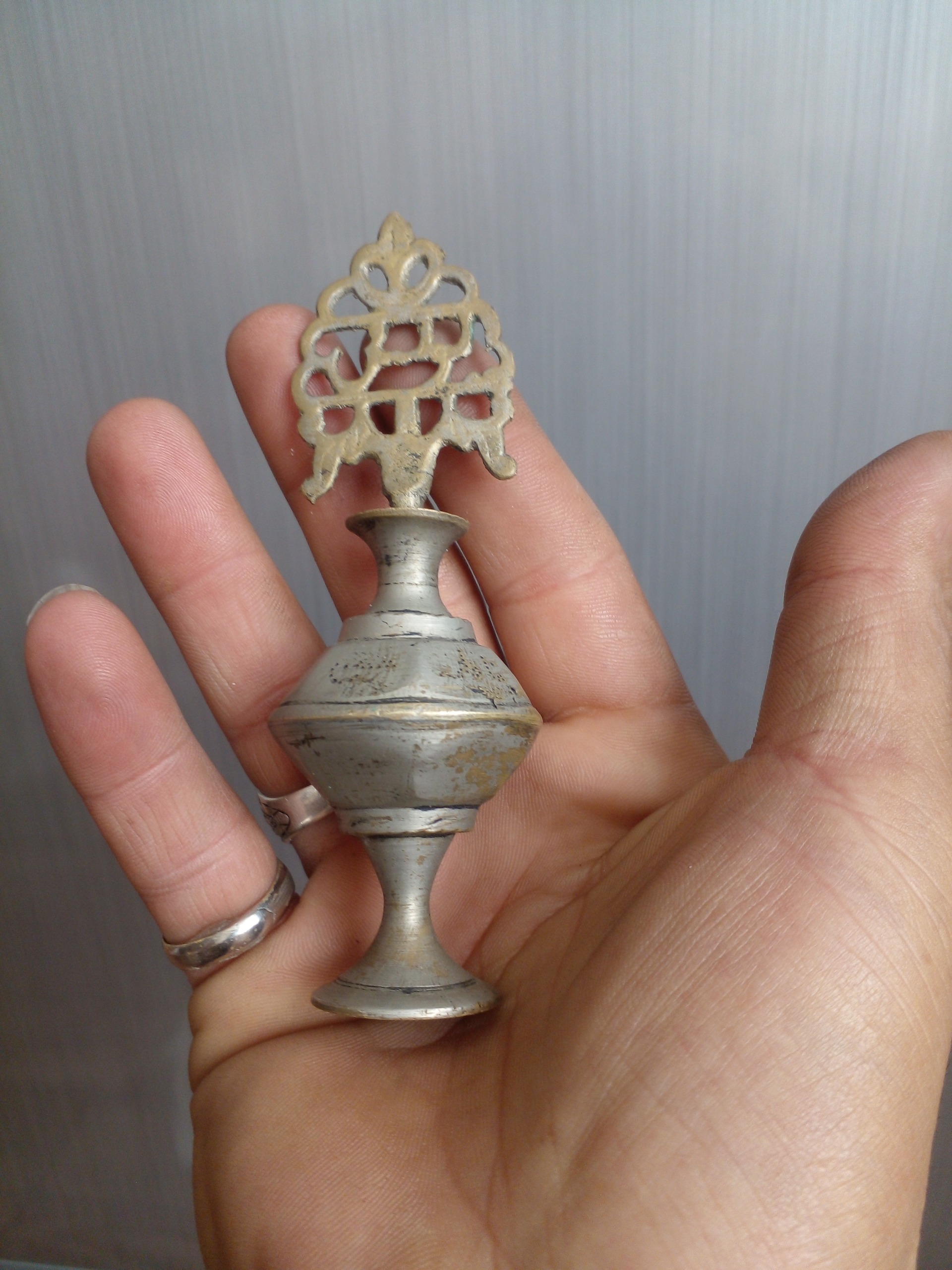 سرمه دان تراشدار و پنج تن