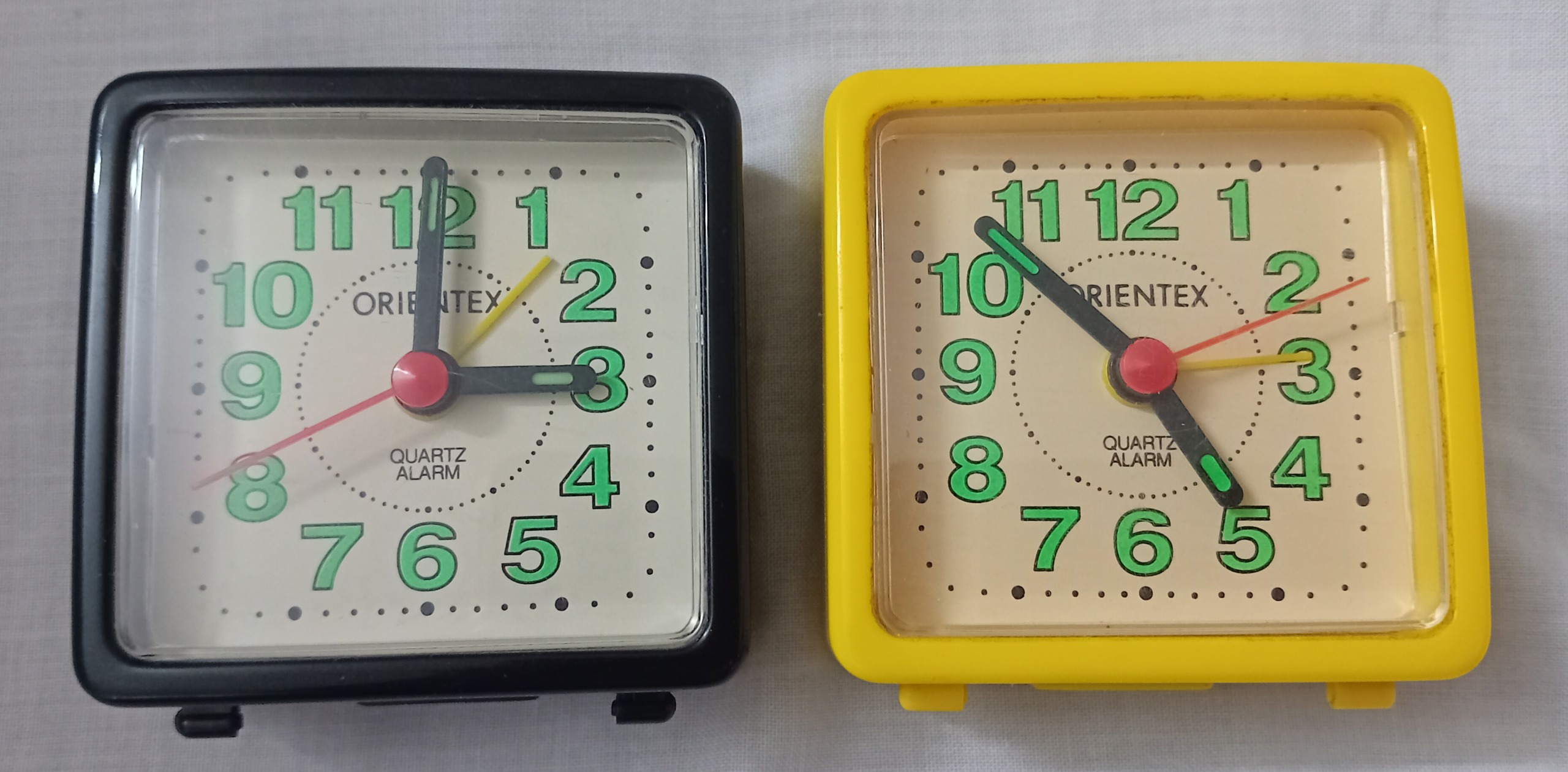 ساعت رومیزی ارینتکس