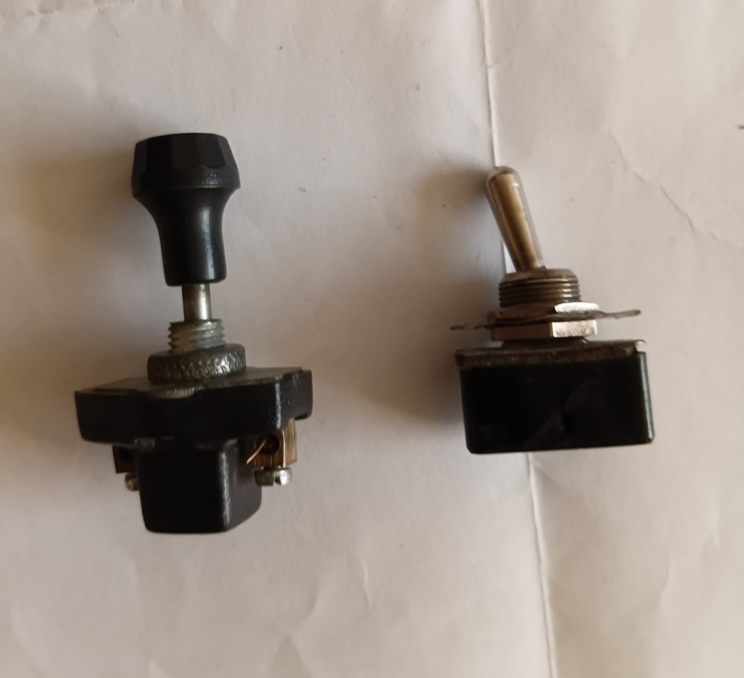 کلید کلنگی و فشاری 2 حالته