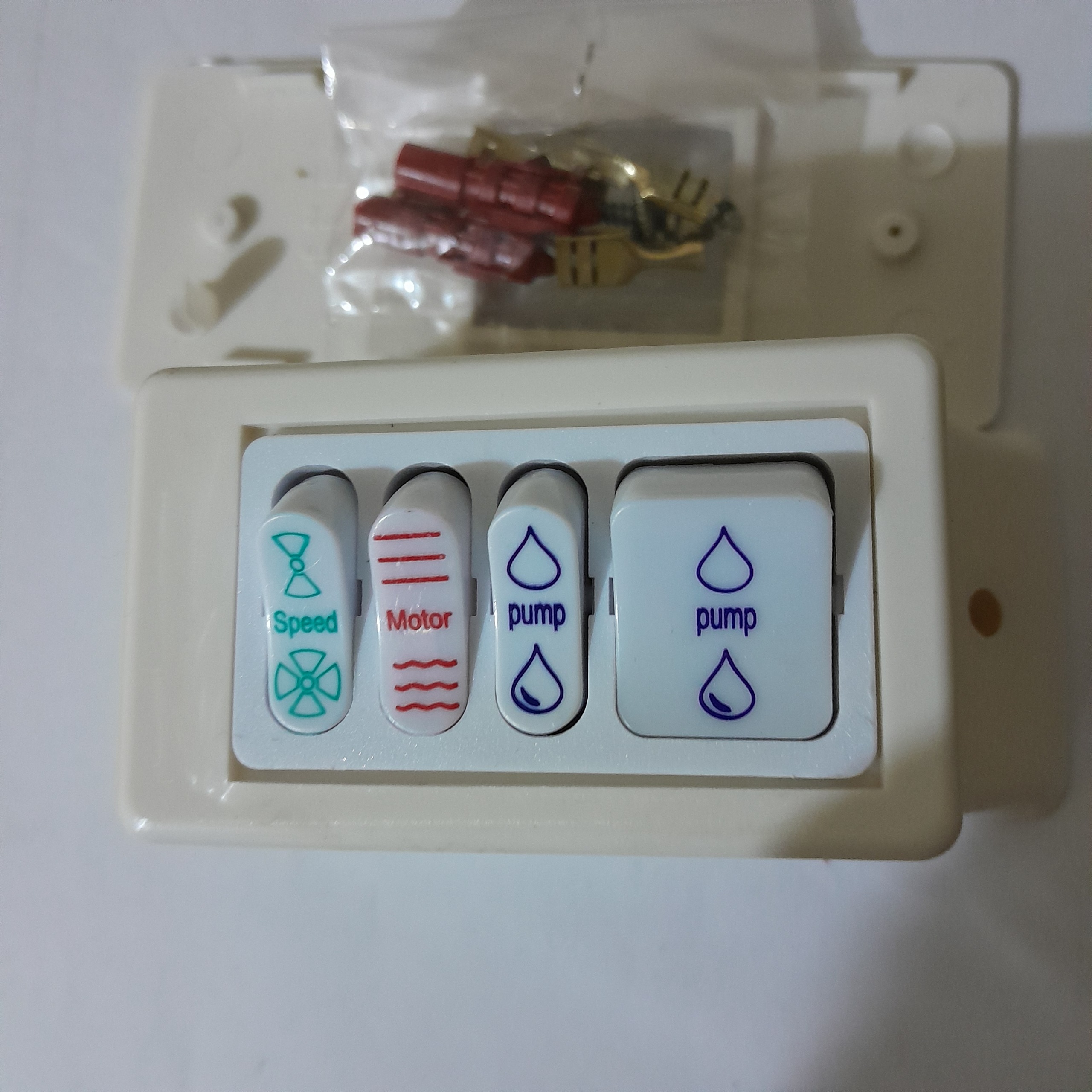 کلید کولر آبی روکار مدل جدید