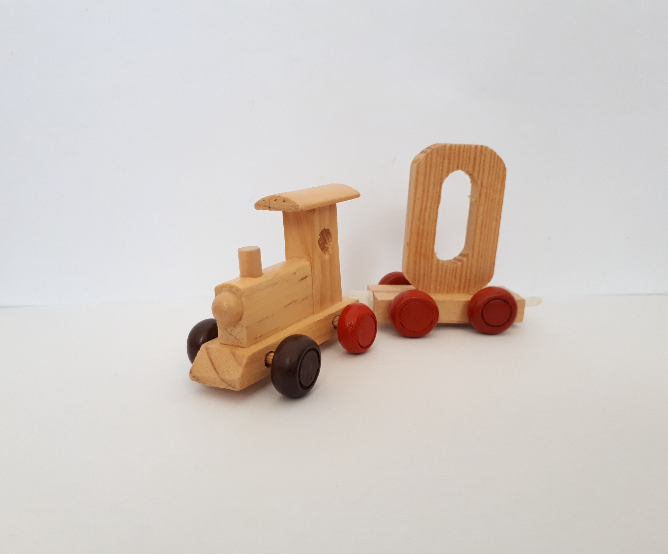 قطار چوبی اسباب بازی