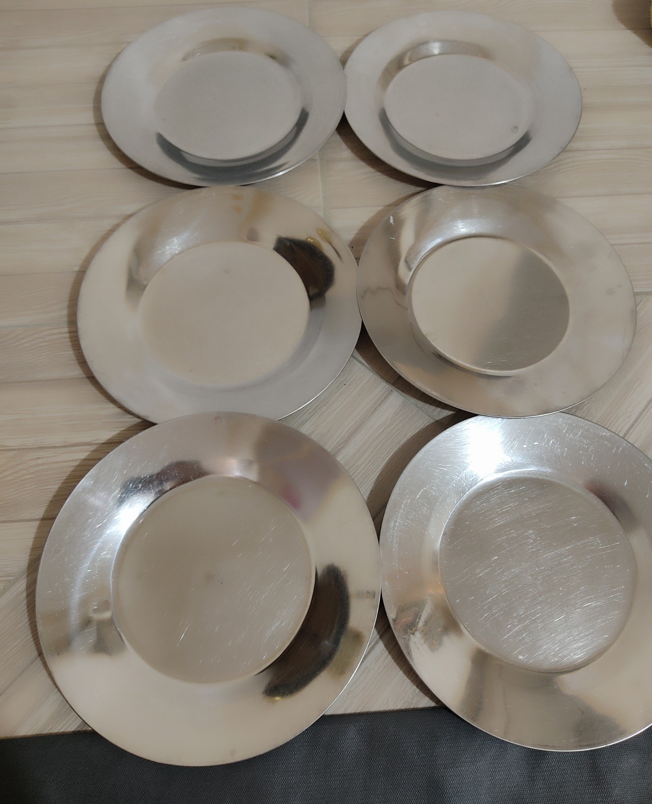 بشقاب استیل قدیمی مارک عقاب