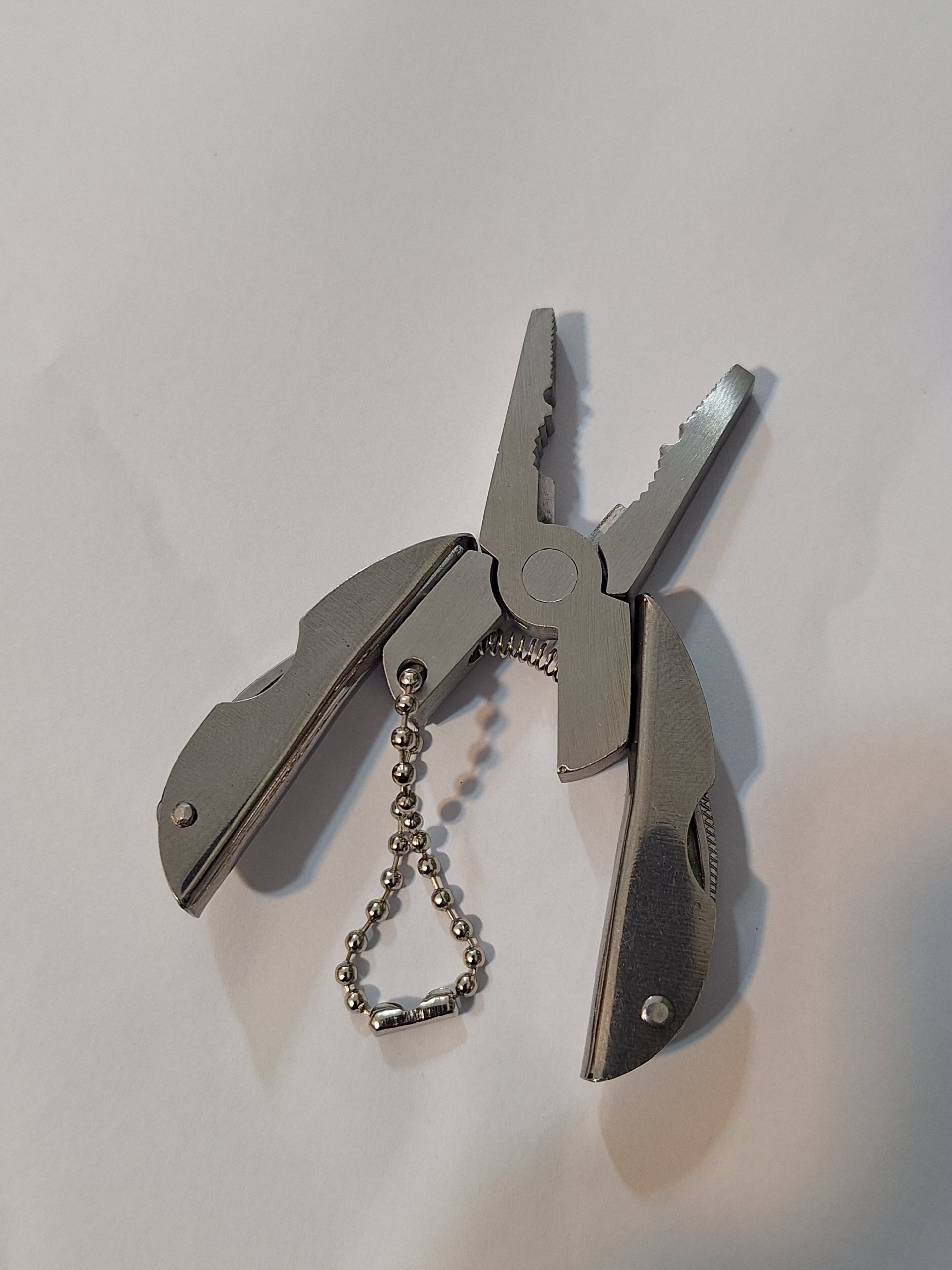 انبر دست چند کاره