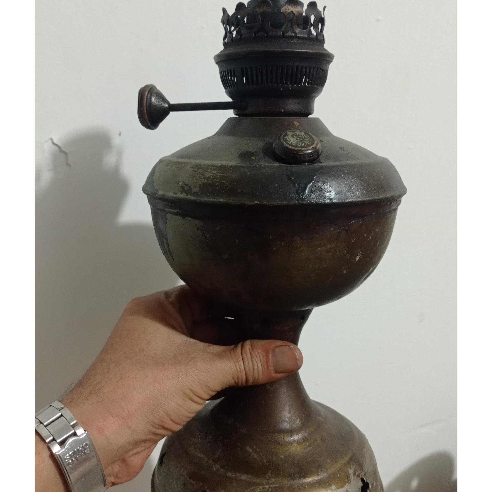 چراغ گردسوز قدیمی خورشید