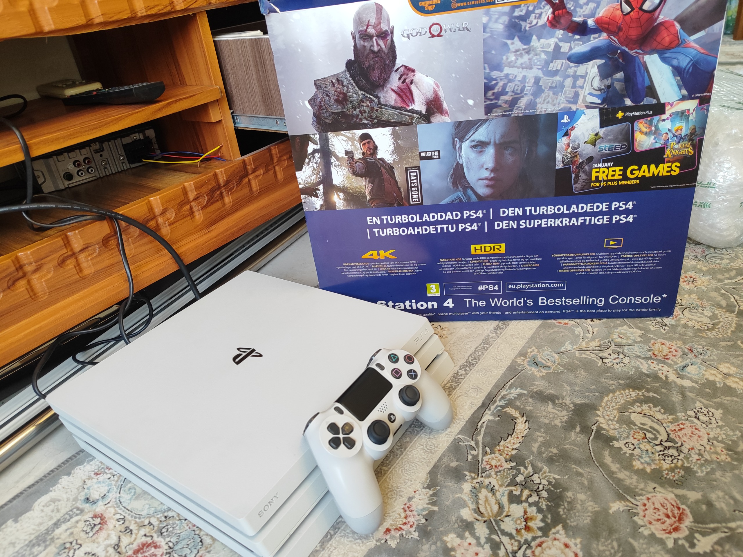 ps4 pro سفید پی اس فور پرو