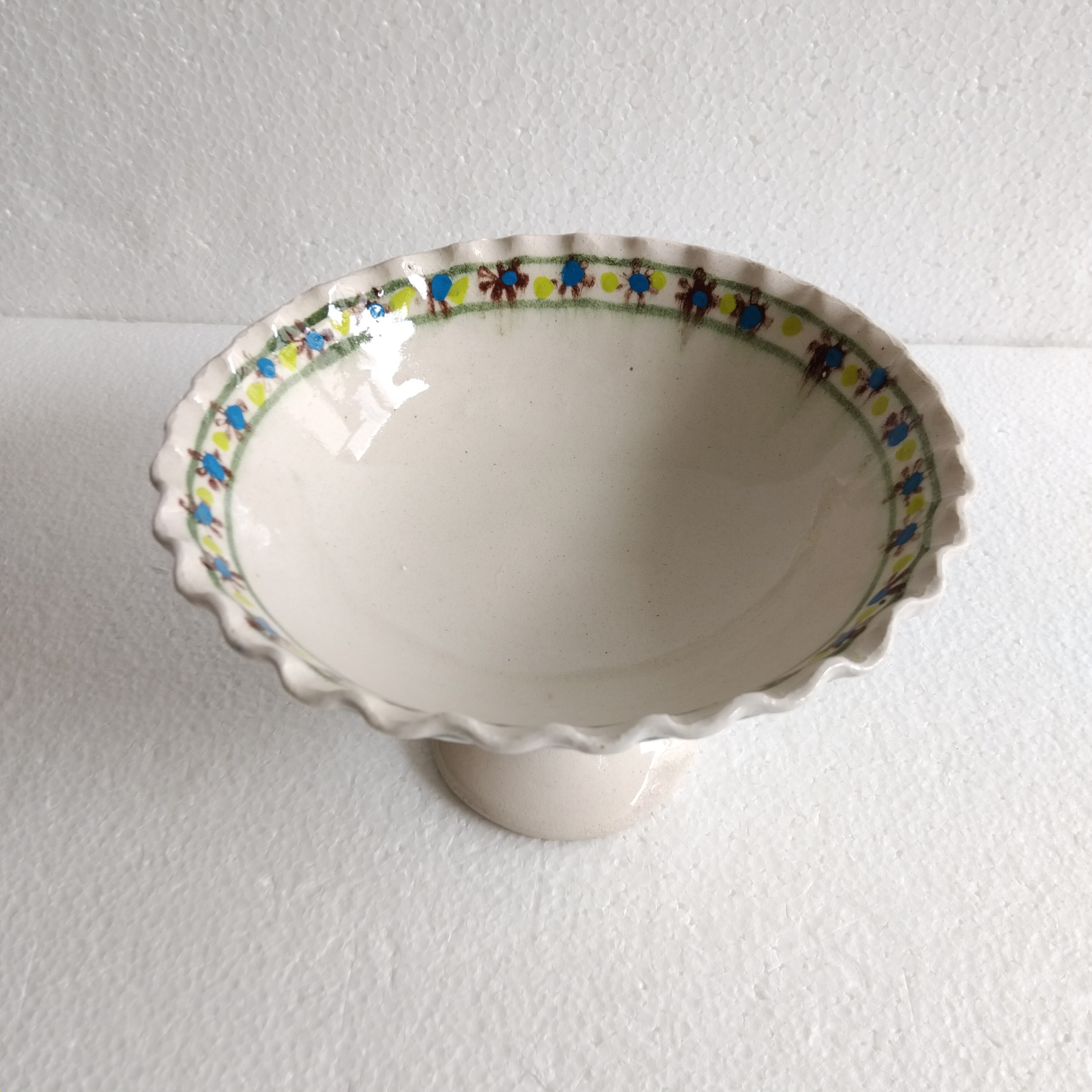 کاسه پایه دار سرامیکی از صنایع دستی زنوز