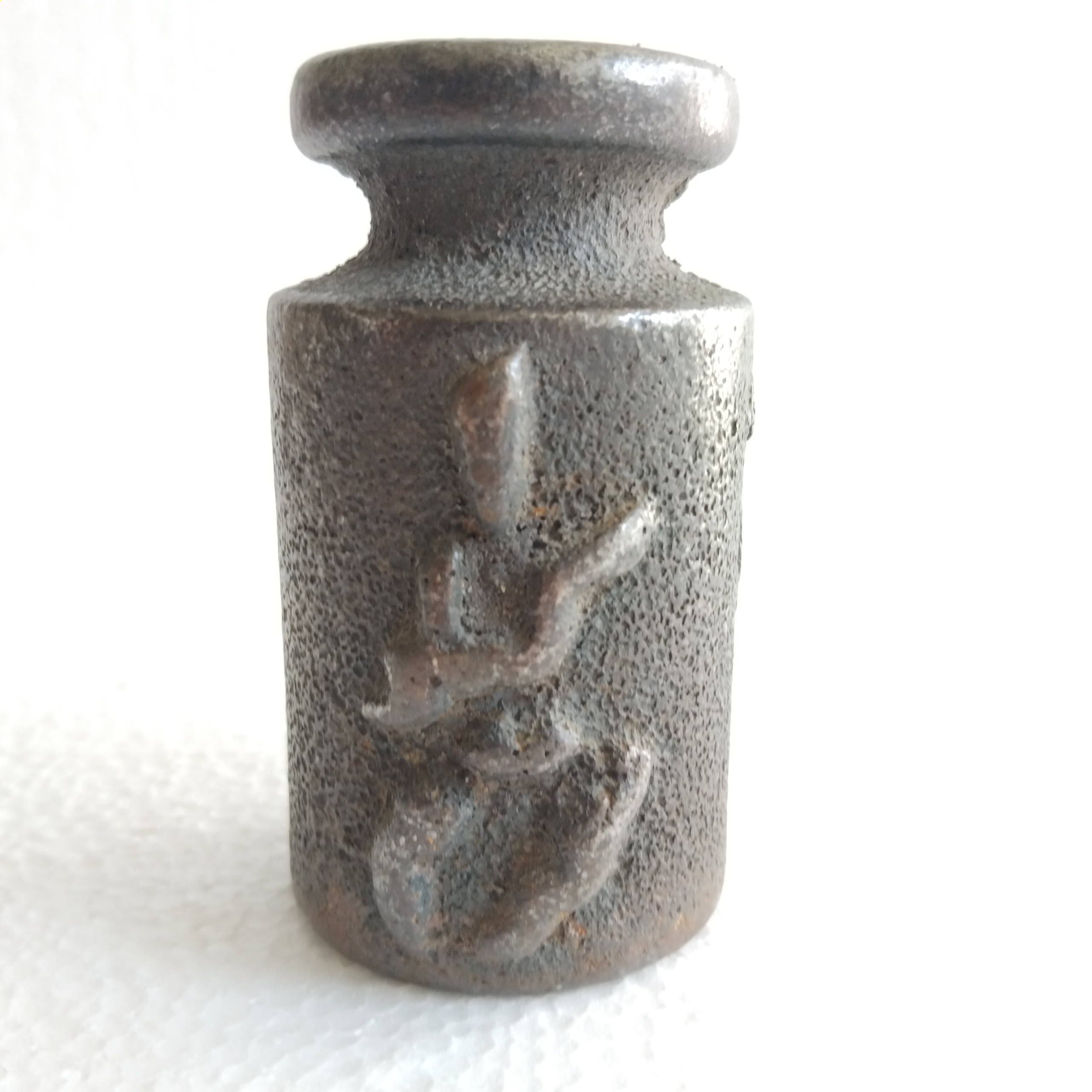 وزنه ترازو قدیمی چدنی یک کیلوگرمی