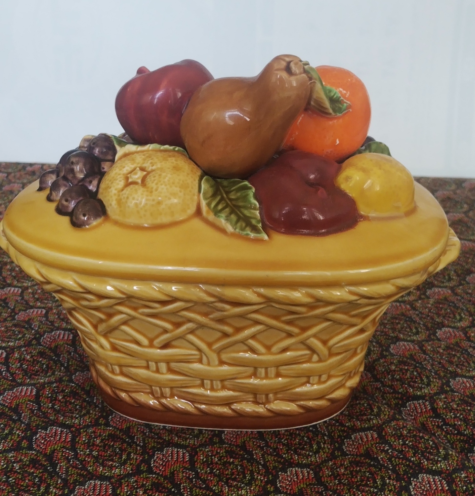شکلات خوری قدیمی