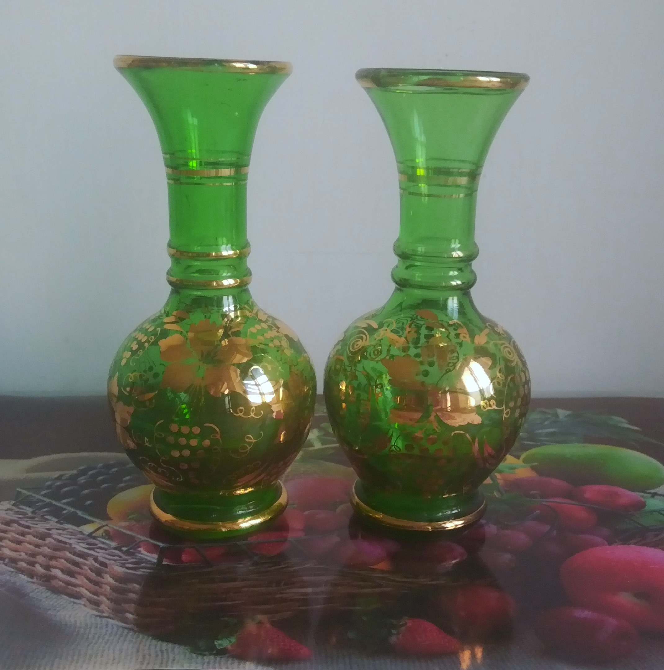 گلدان قدیمی سبز طلایی