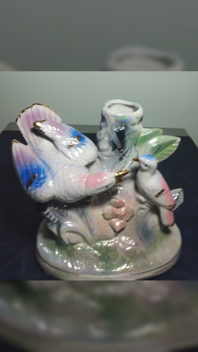 گلدان قدیمی پرنده