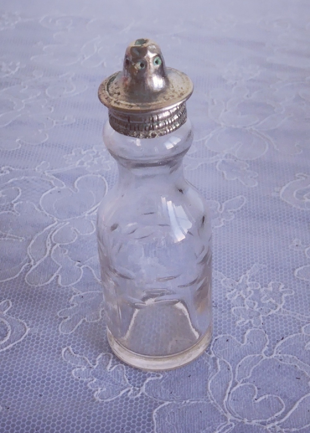 نمکدان قدیمی درب برنجی