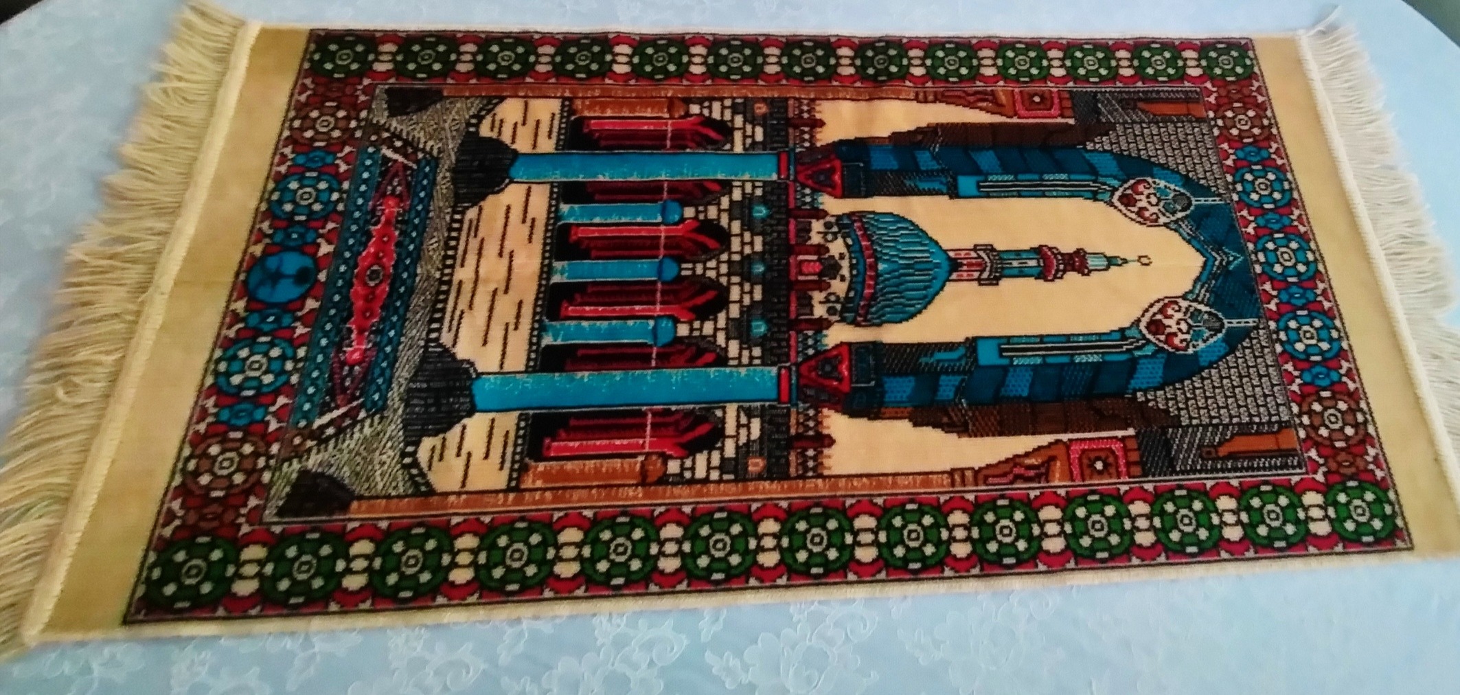 سجاده یا جانماز قدیمی