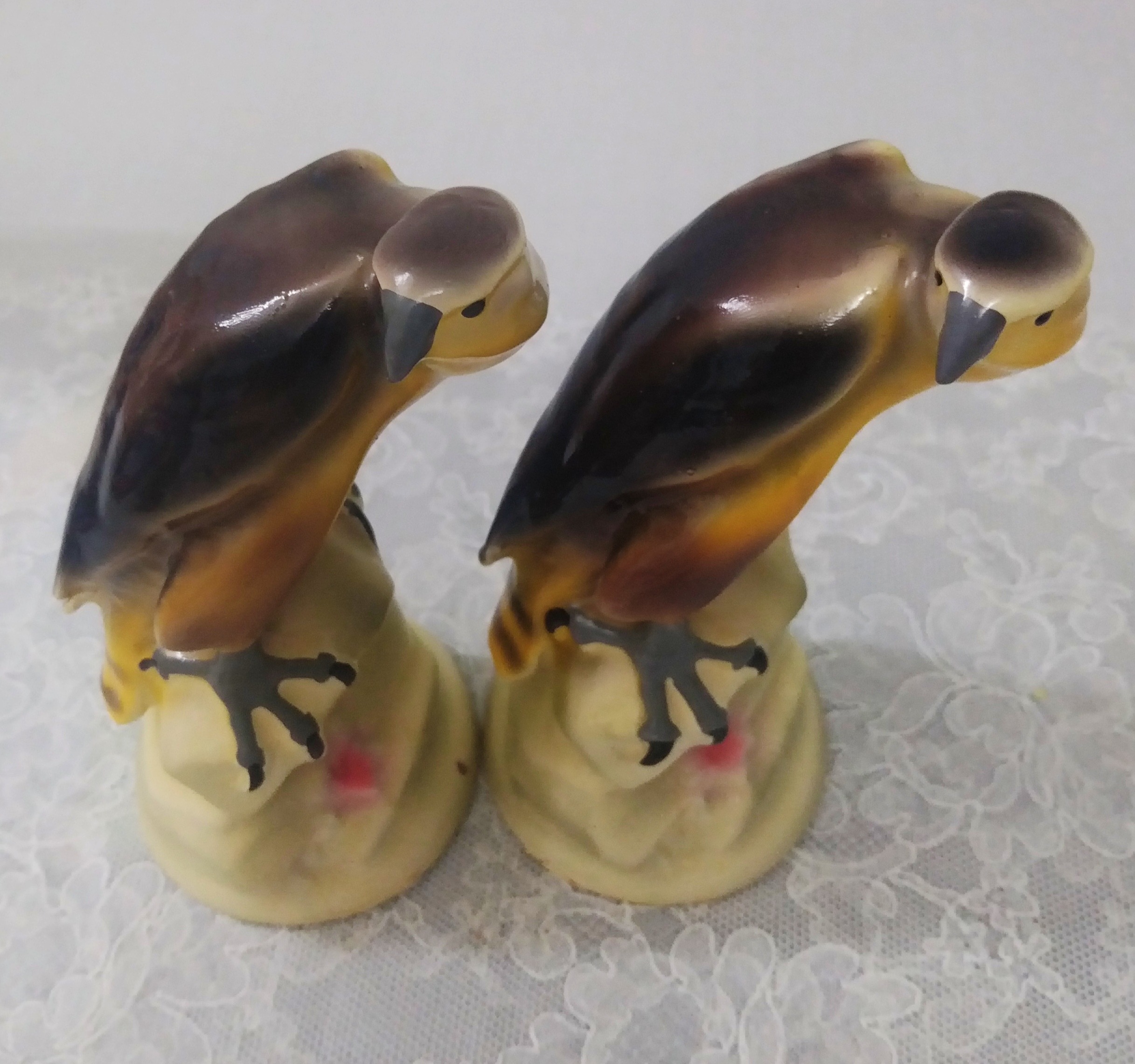 مجسمه قدیمی پرنده